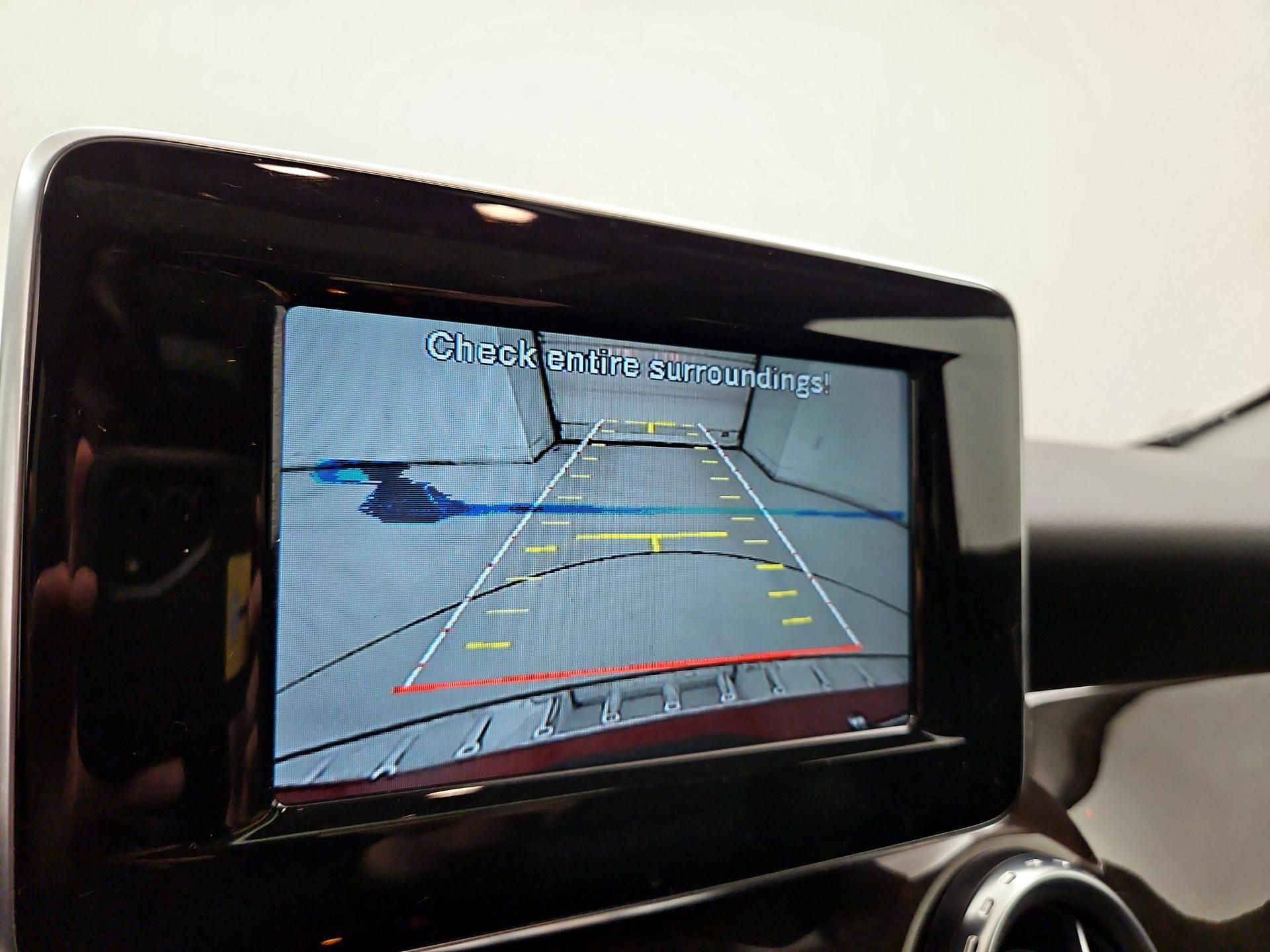 Thumbnail: 2015 Mercedes-Benz GLA - 14