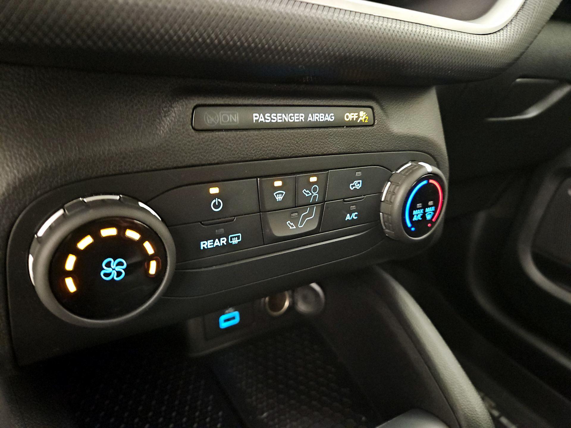 Thumbnail: 2021 Ford Bronco Sport - 16