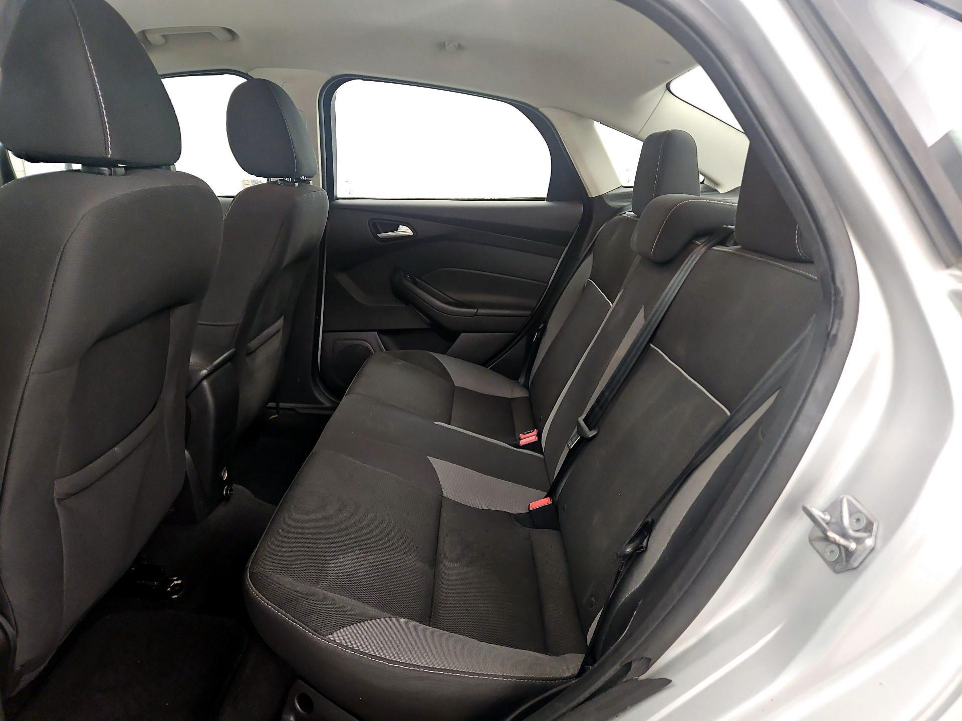 Thumbnail: 2014 Ford Focus - 18