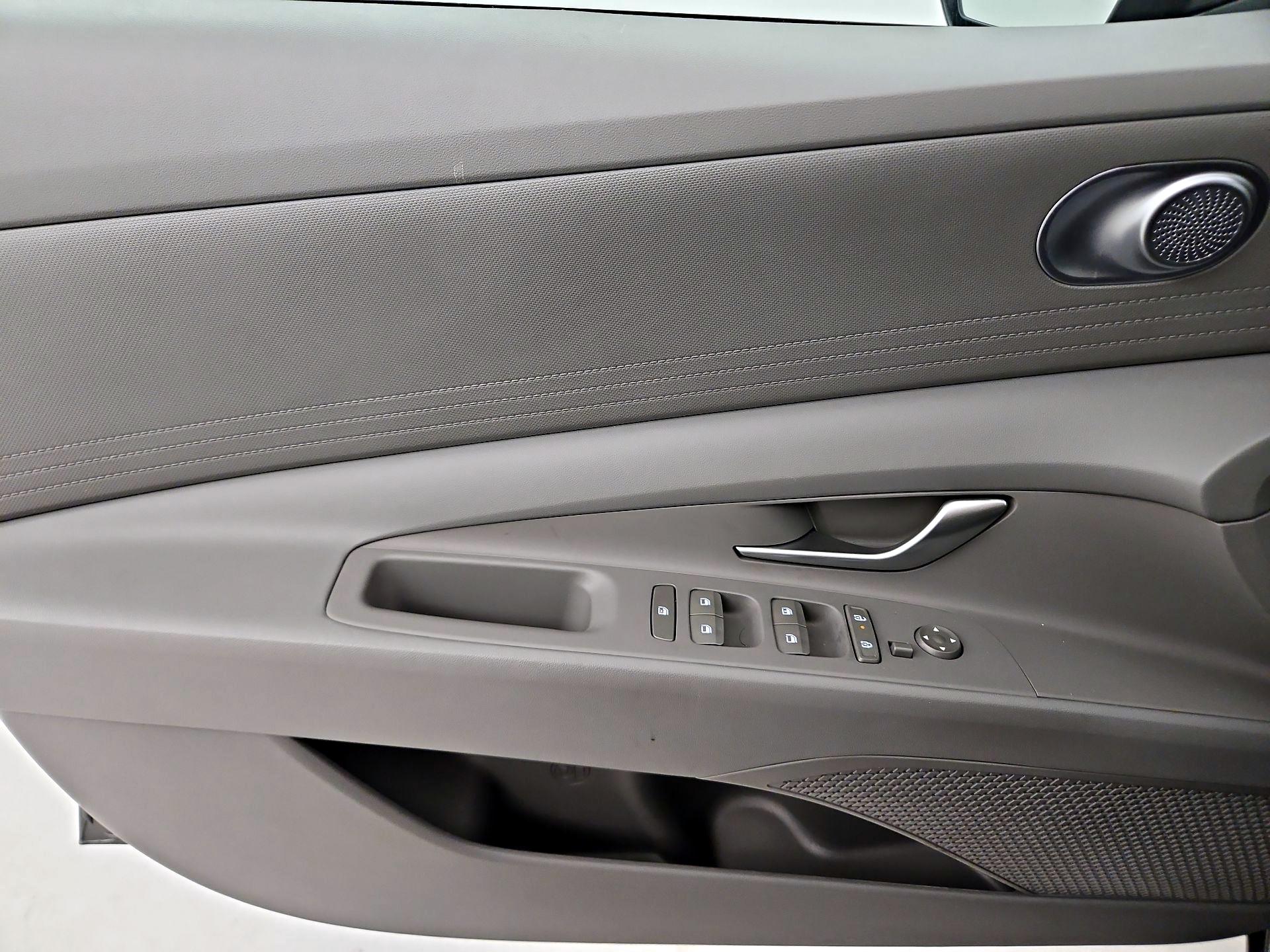 Thumbnail: 2025 Hyundai Elantra - 12