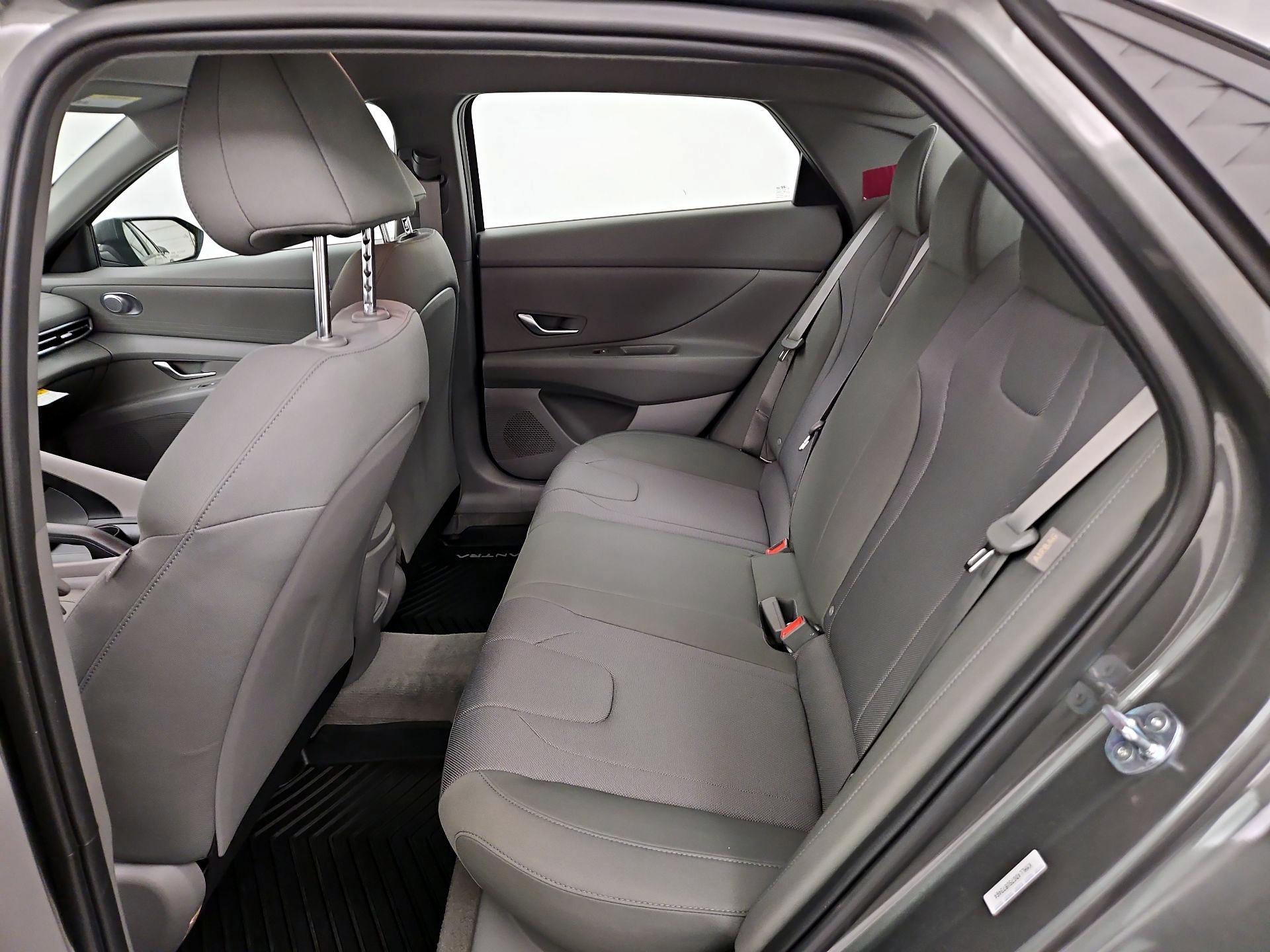 Thumbnail: 2025 Hyundai Elantra - 19