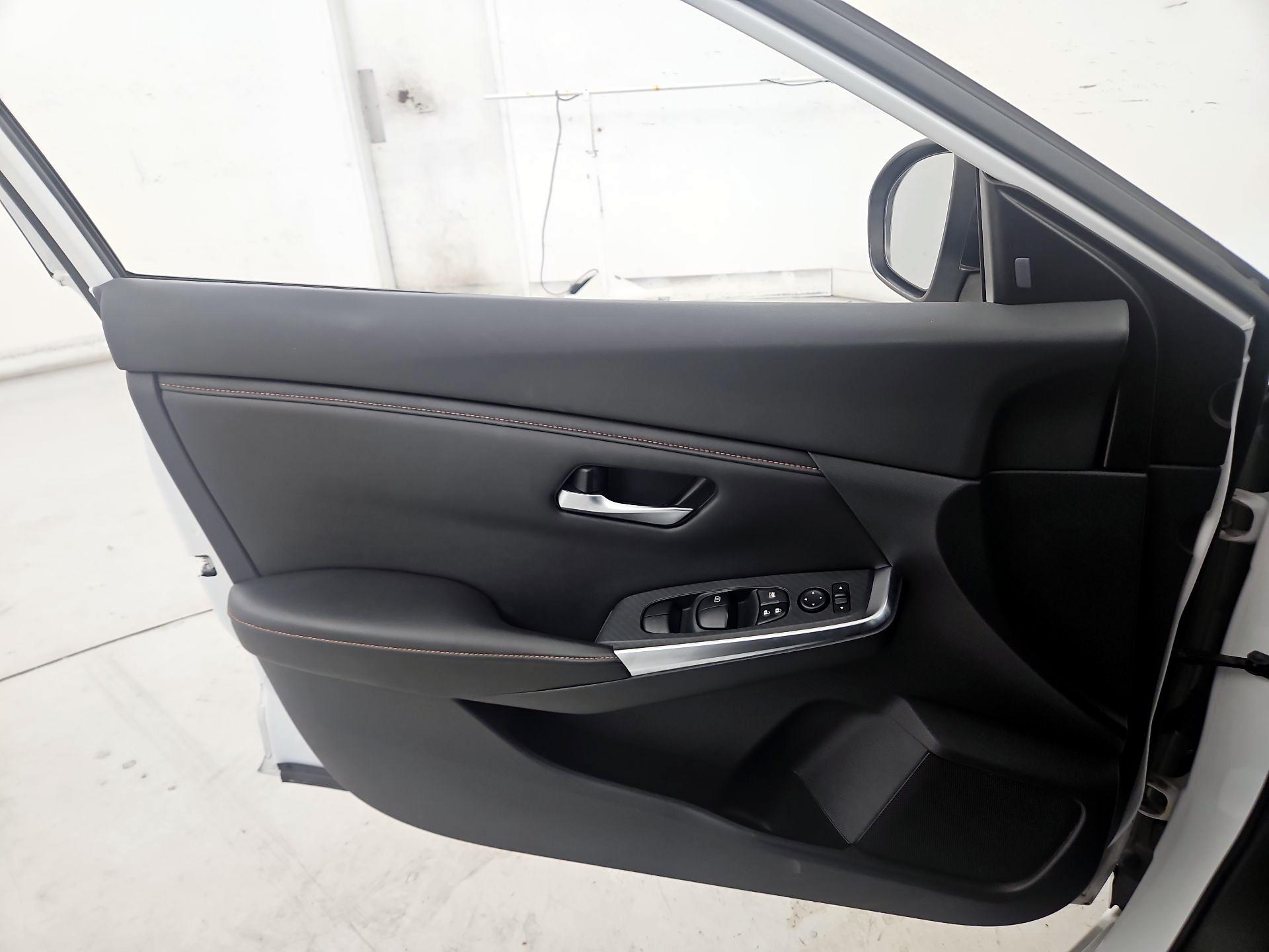 Thumbnail: 2020 Nissan Sentra - 12