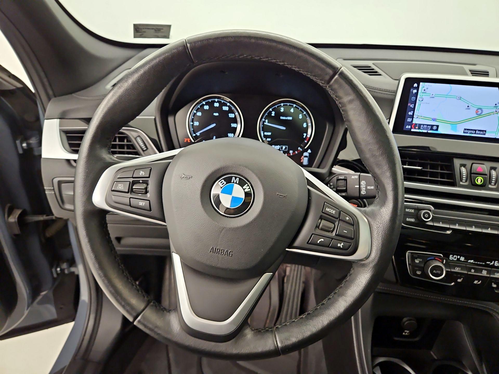 Thumbnail: 2022 BMW X1 - 10