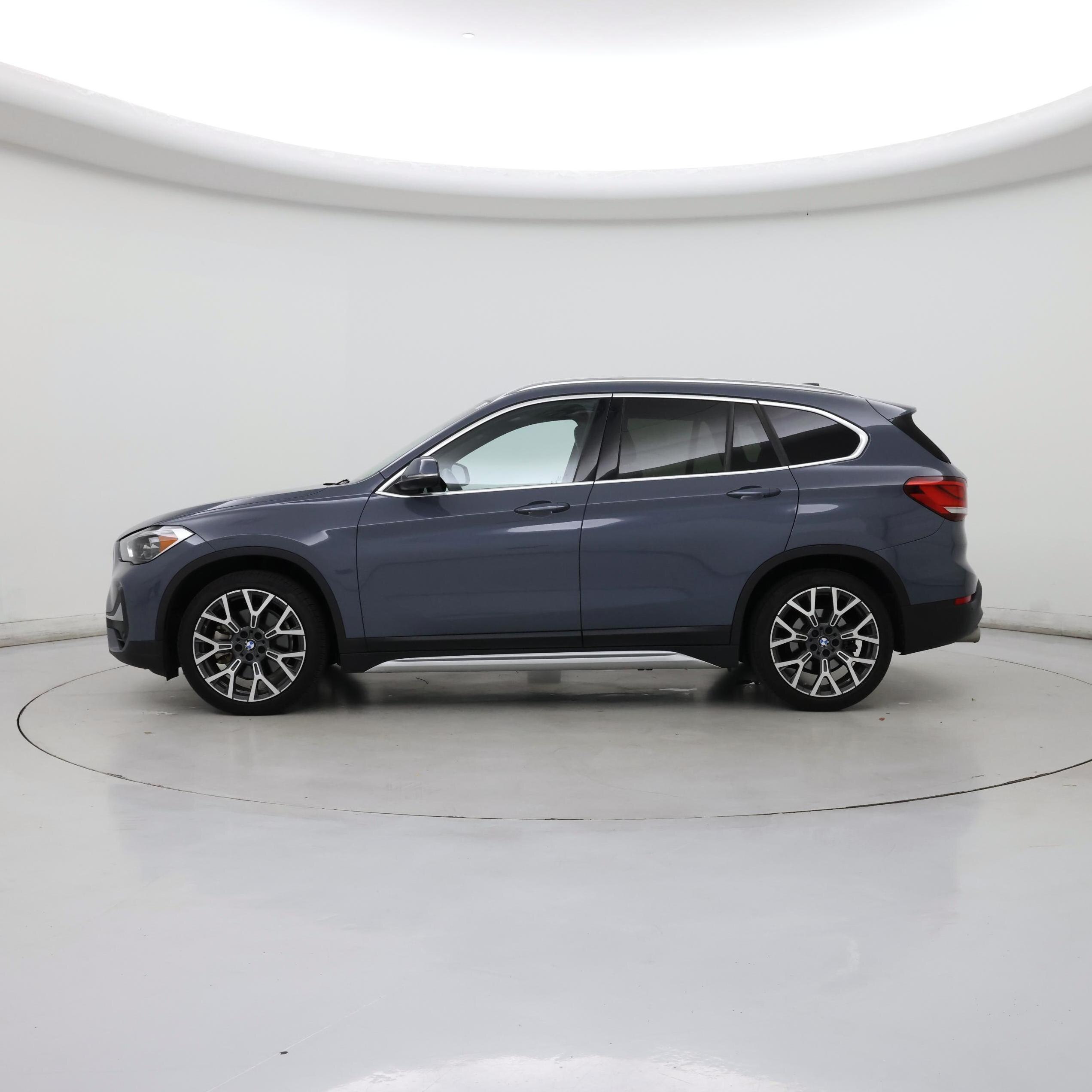 Thumbnail: 2022 BMW X1 - 3