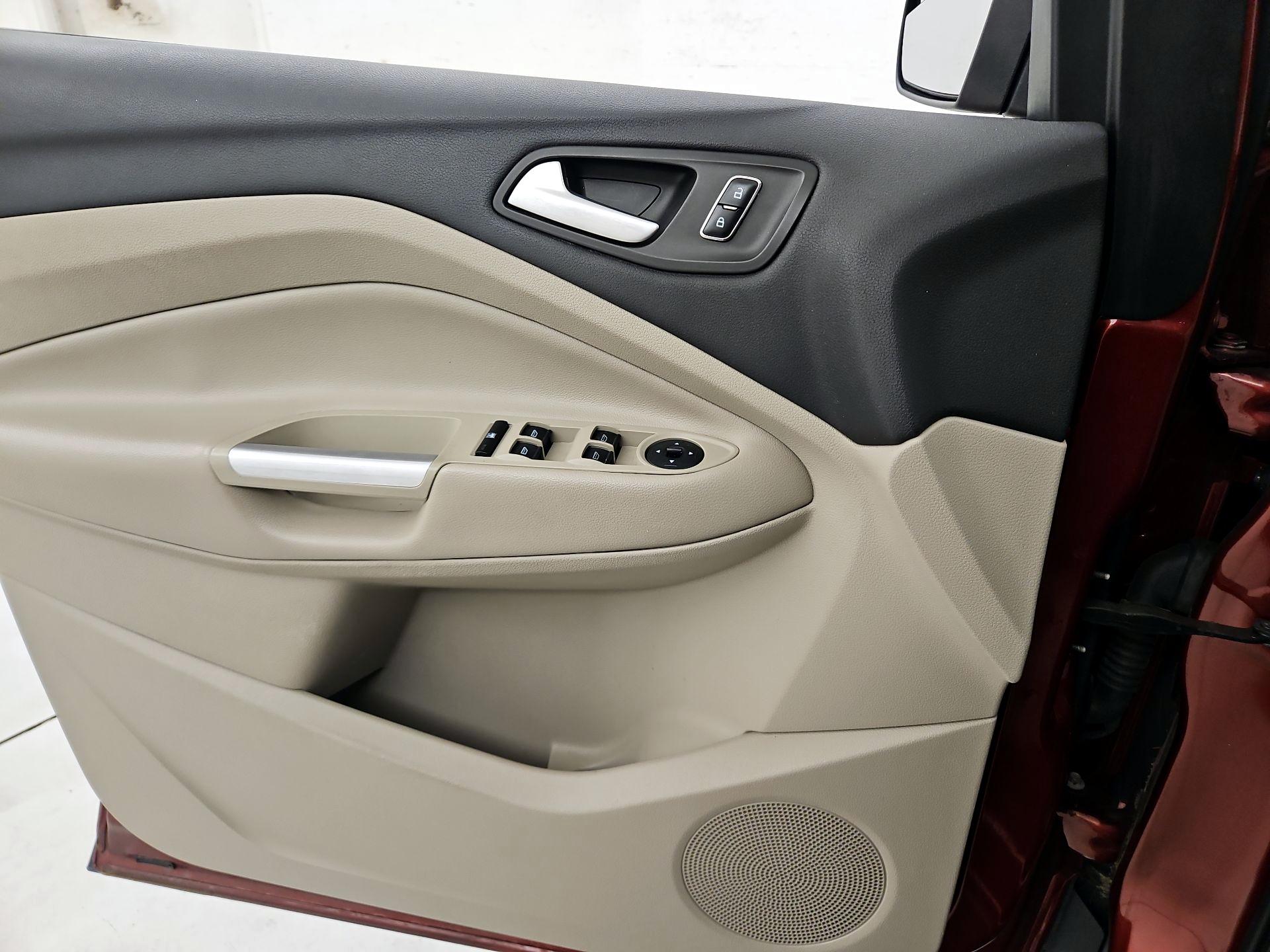 Thumbnail: 2015 Ford Escape - 12