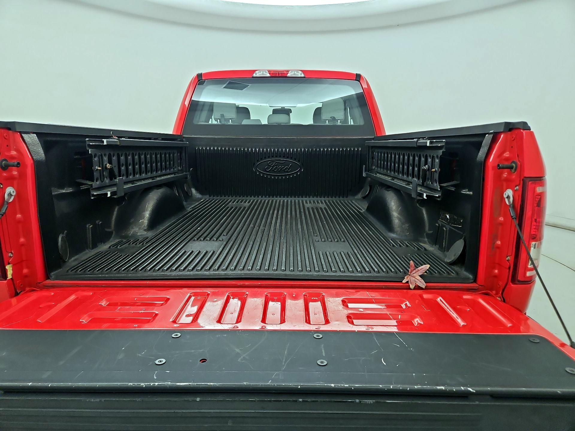 Thumbnail: 2016 Ford F-150 - 19