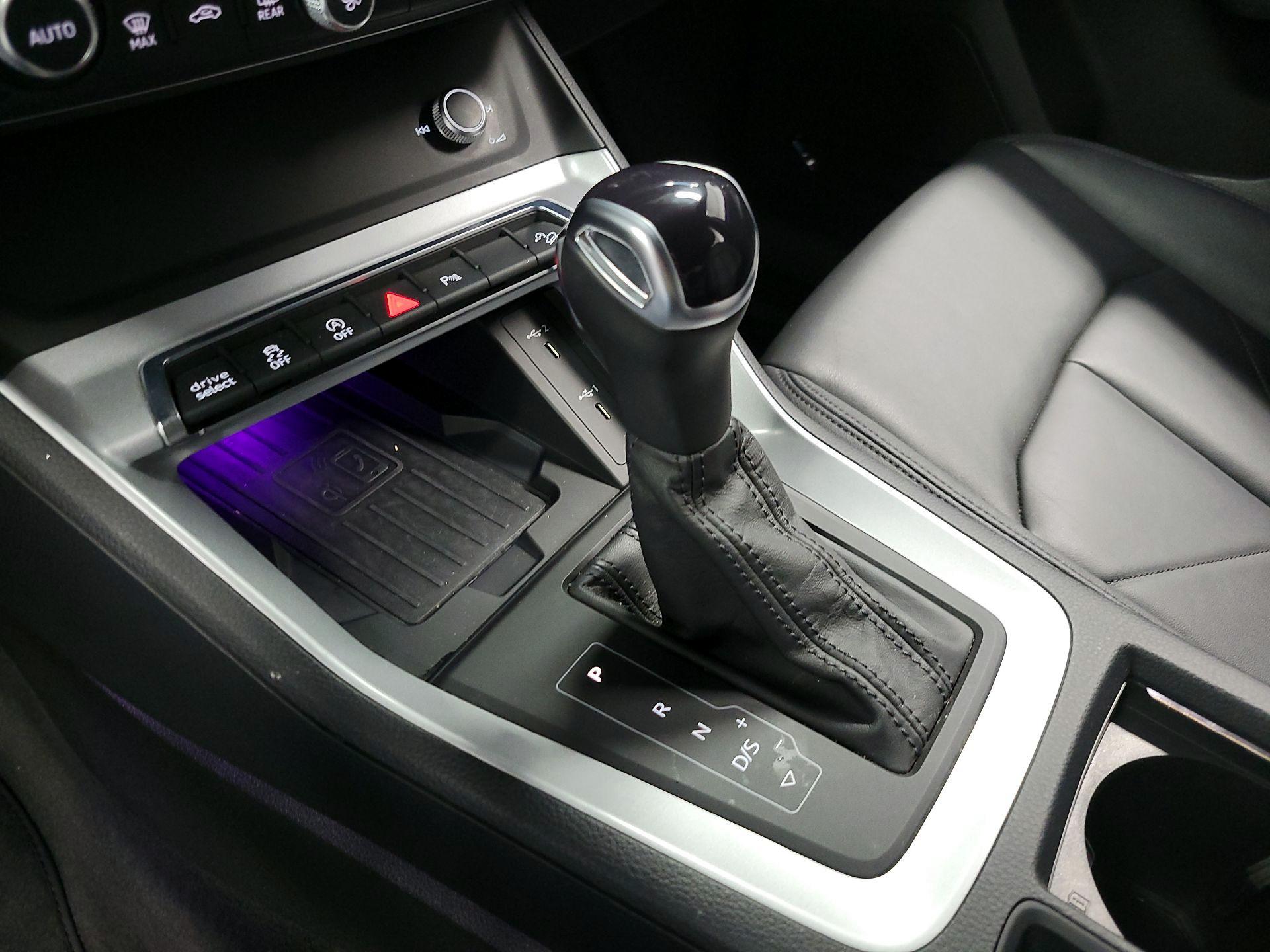 Thumbnail: 2022 Audi Q3 - 18