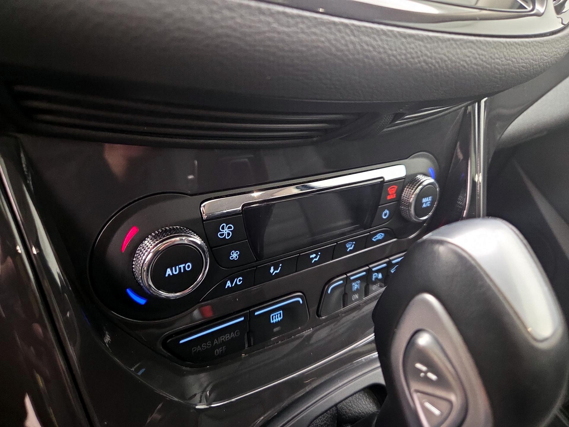 Thumbnail: 2014 Ford Escape - 17