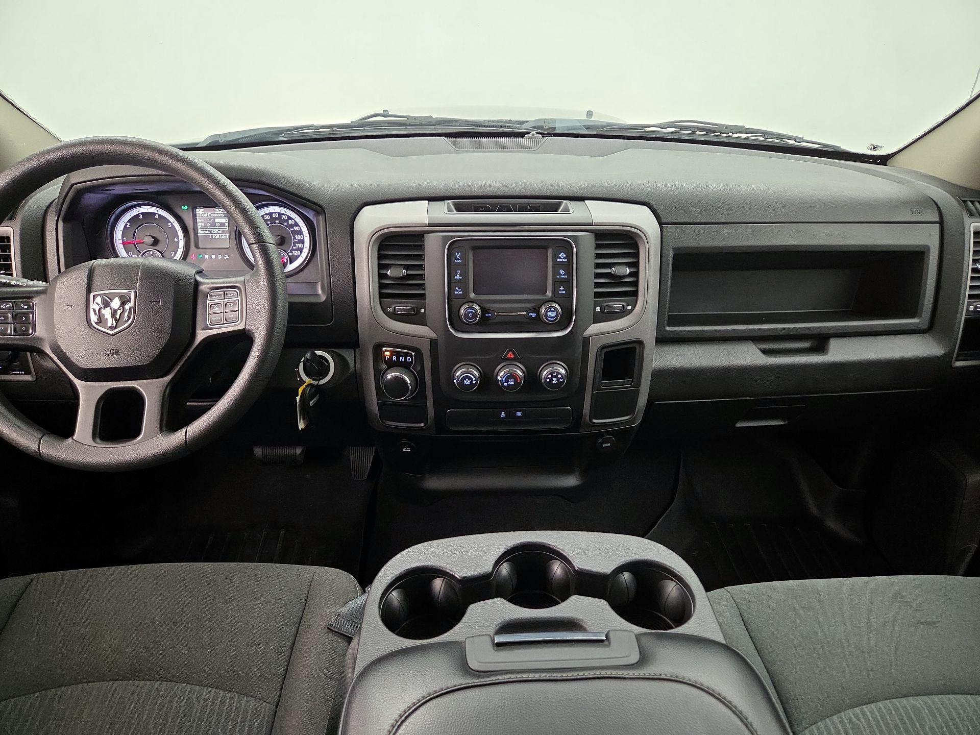 Thumbnail: 2021 RAM 1500 Classic - 9