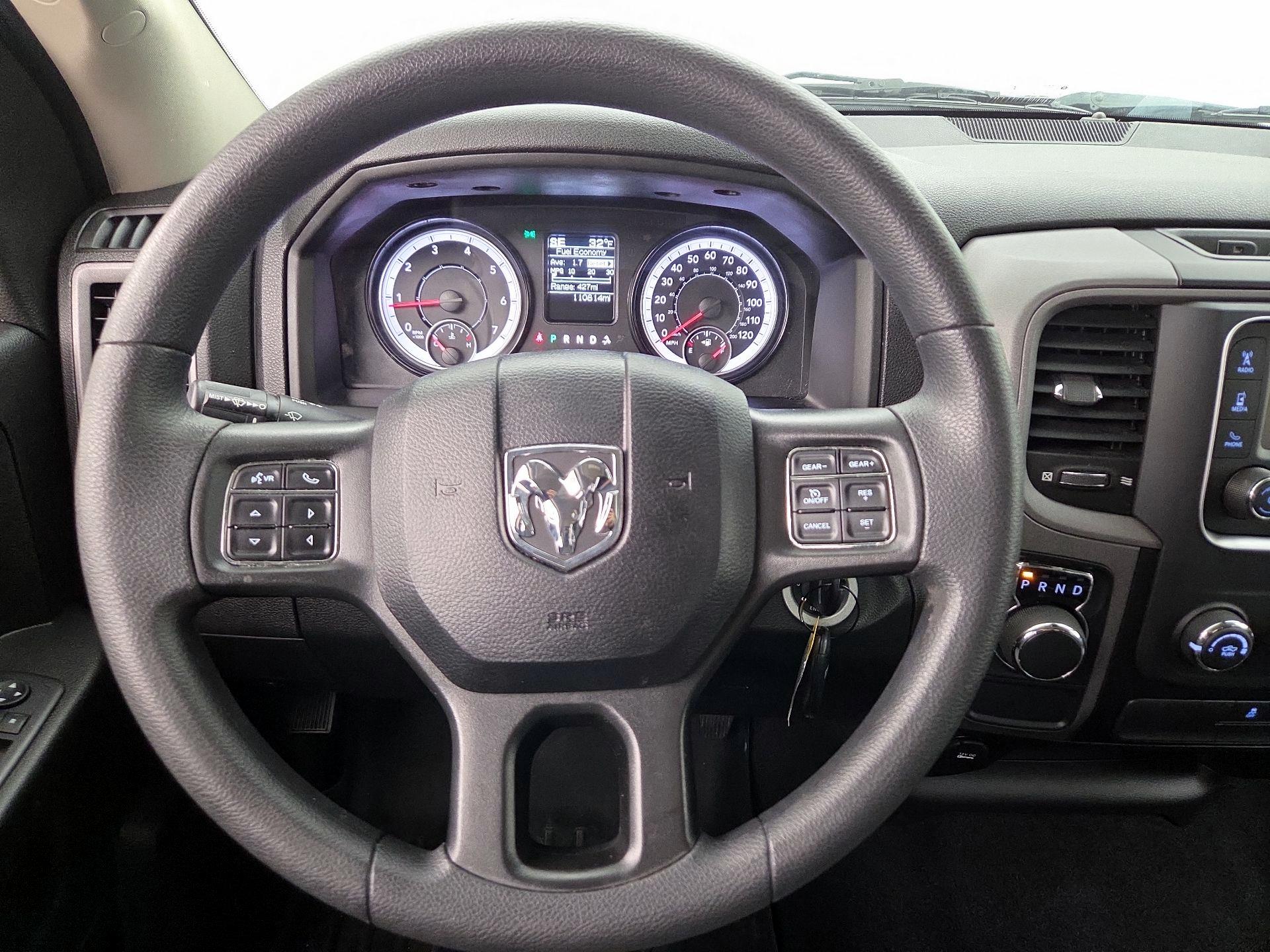 Thumbnail: 2021 RAM 1500 Classic - 10