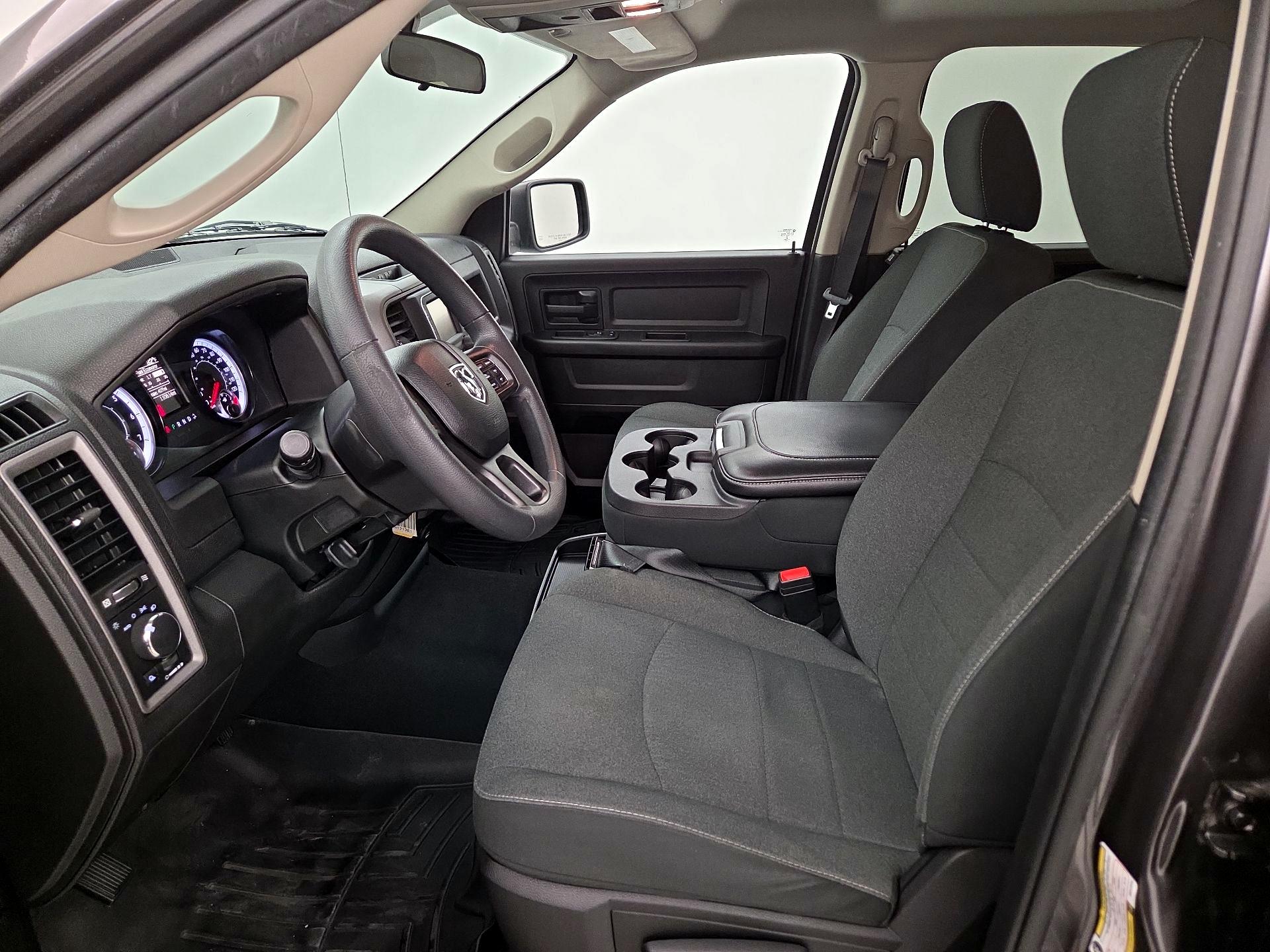 Thumbnail: 2021 RAM 1500 Classic - 11