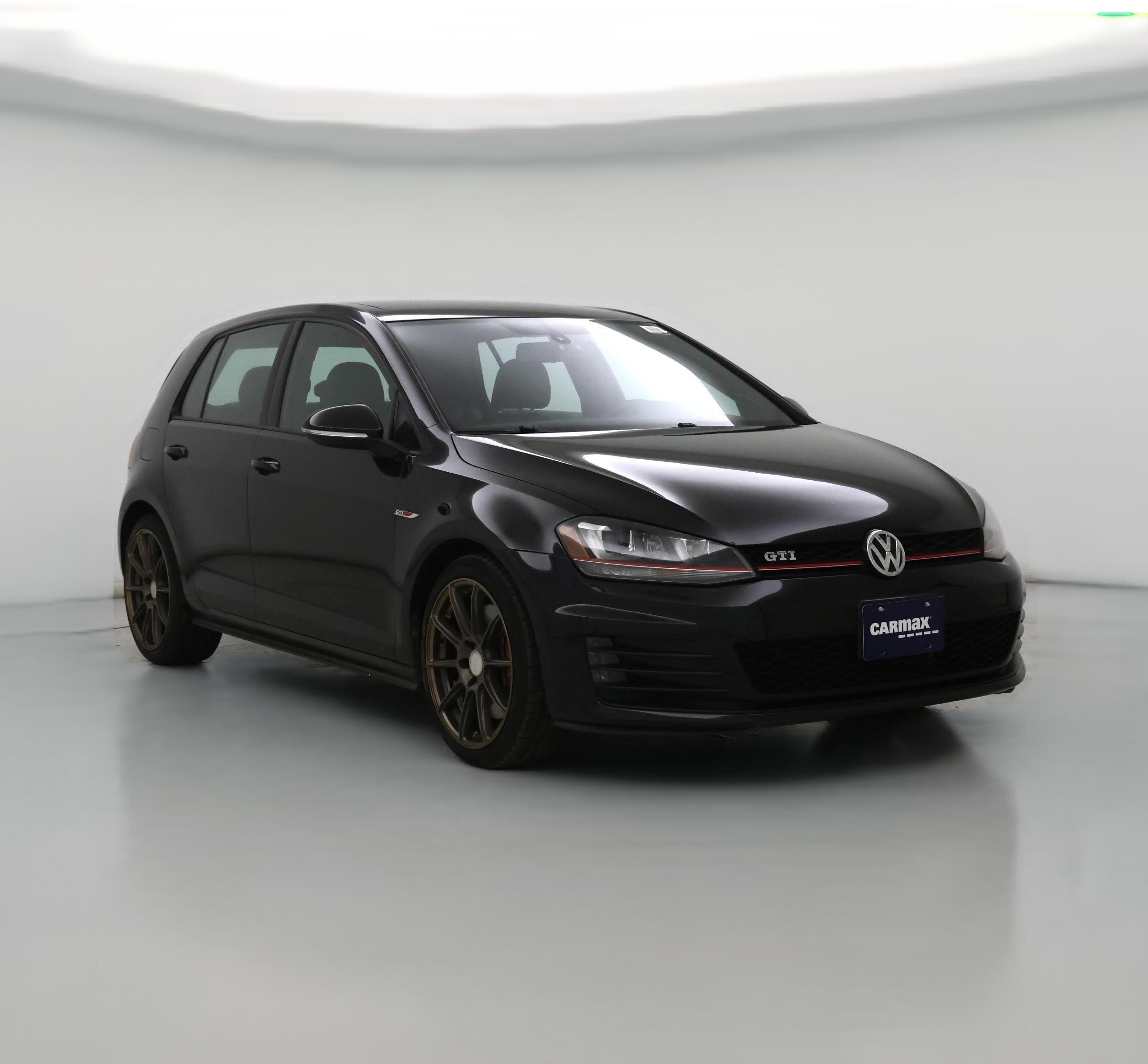 Thumbnail: 2016 Volkswagen Golf - 1