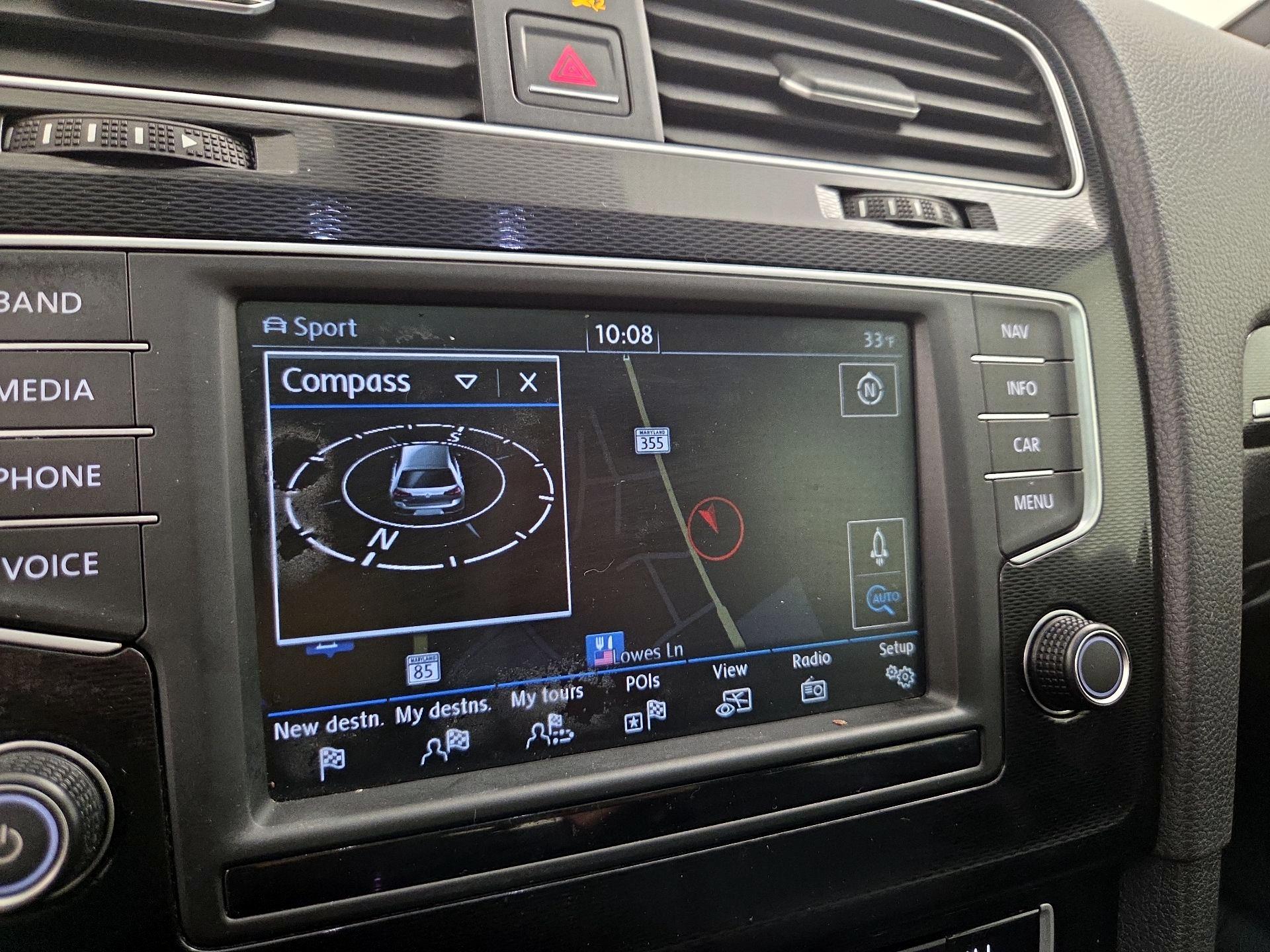 Thumbnail: 2016 Volkswagen Golf - 14