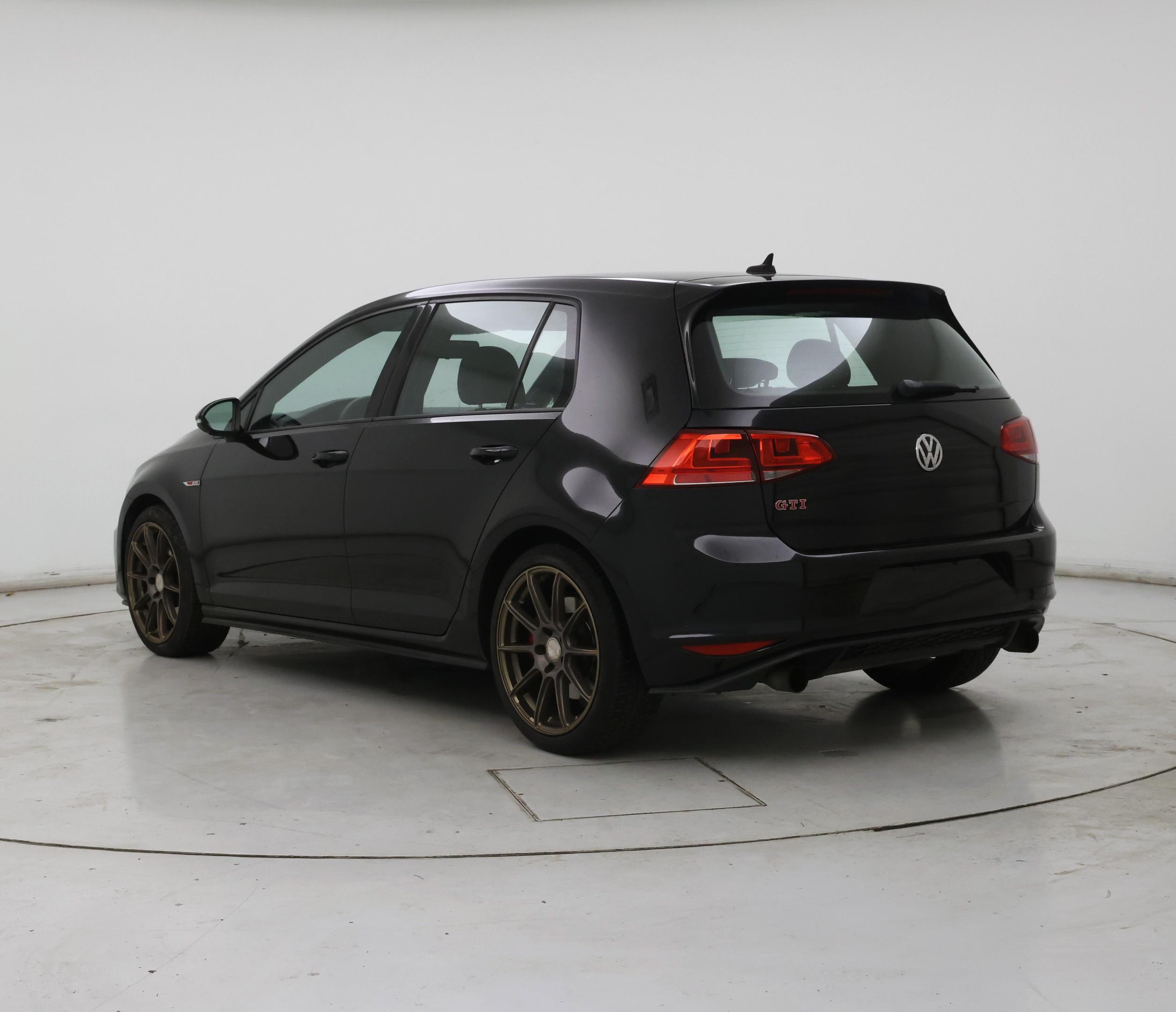 Thumbnail: 2016 Volkswagen Golf - 2