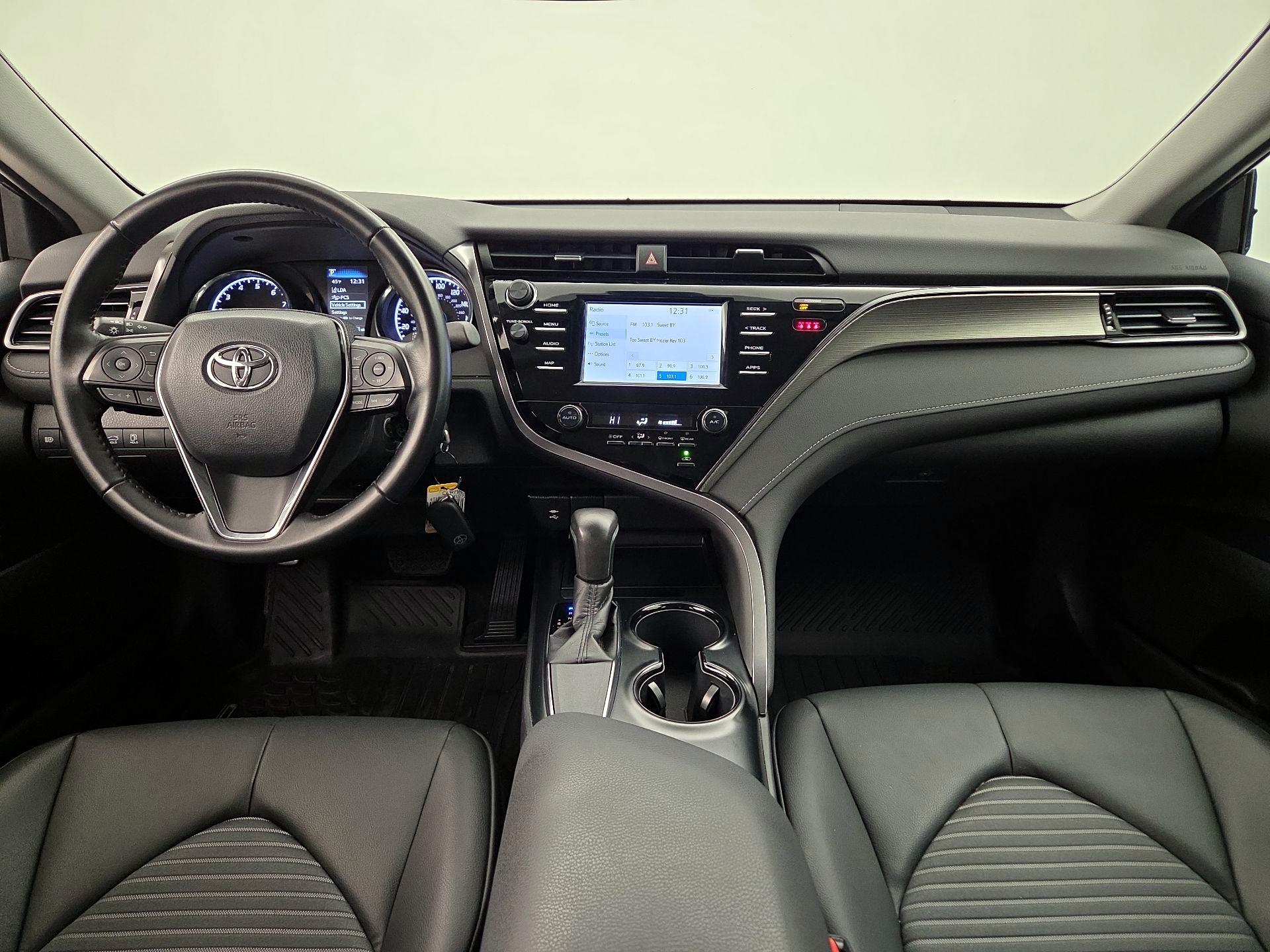 Thumbnail: 2019 Toyota Camry - 9