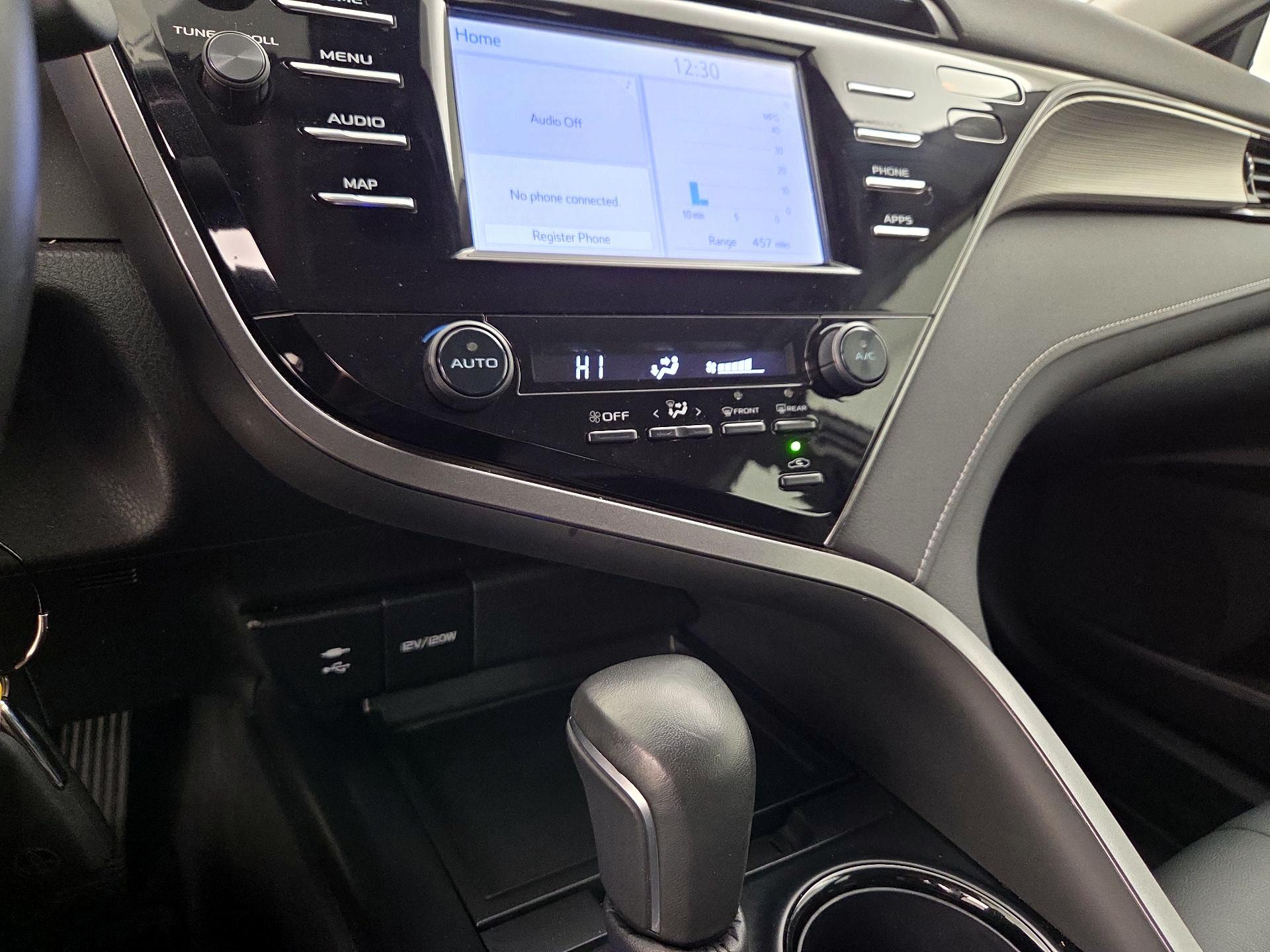 Thumbnail: 2019 Toyota Camry - 16