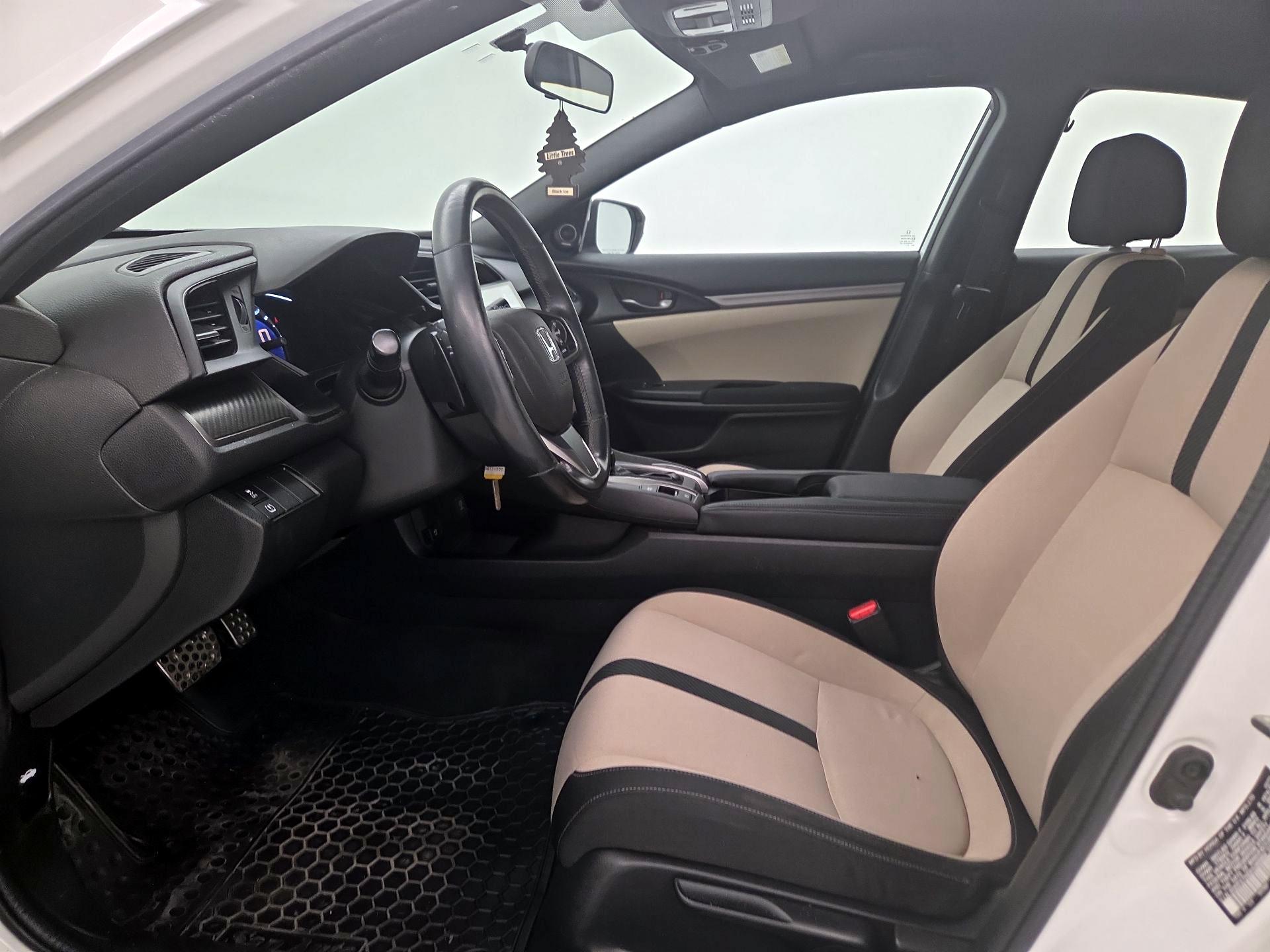 Thumbnail: 2017 Honda Civic - 11