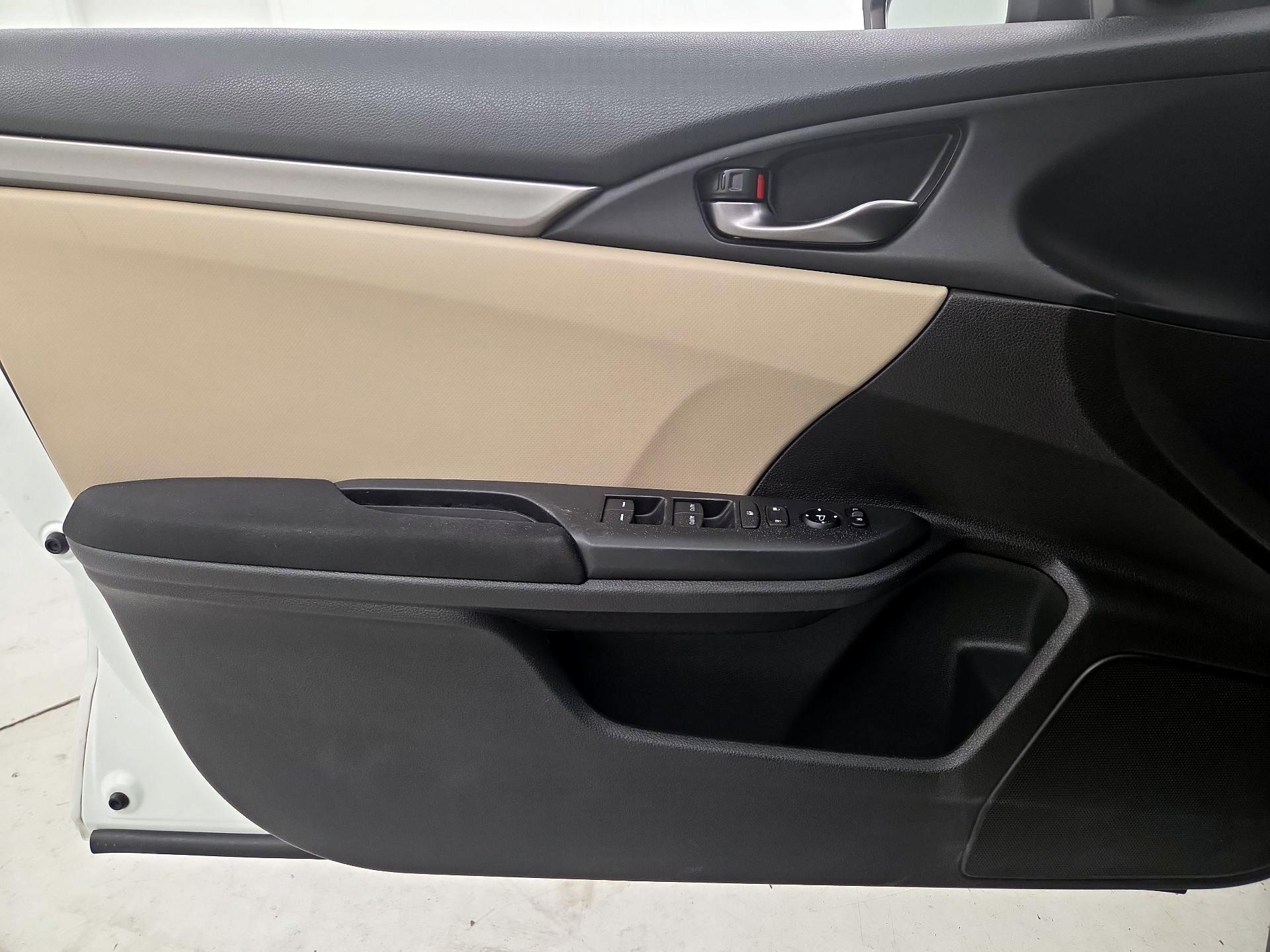 Thumbnail: 2017 Honda Civic - 12