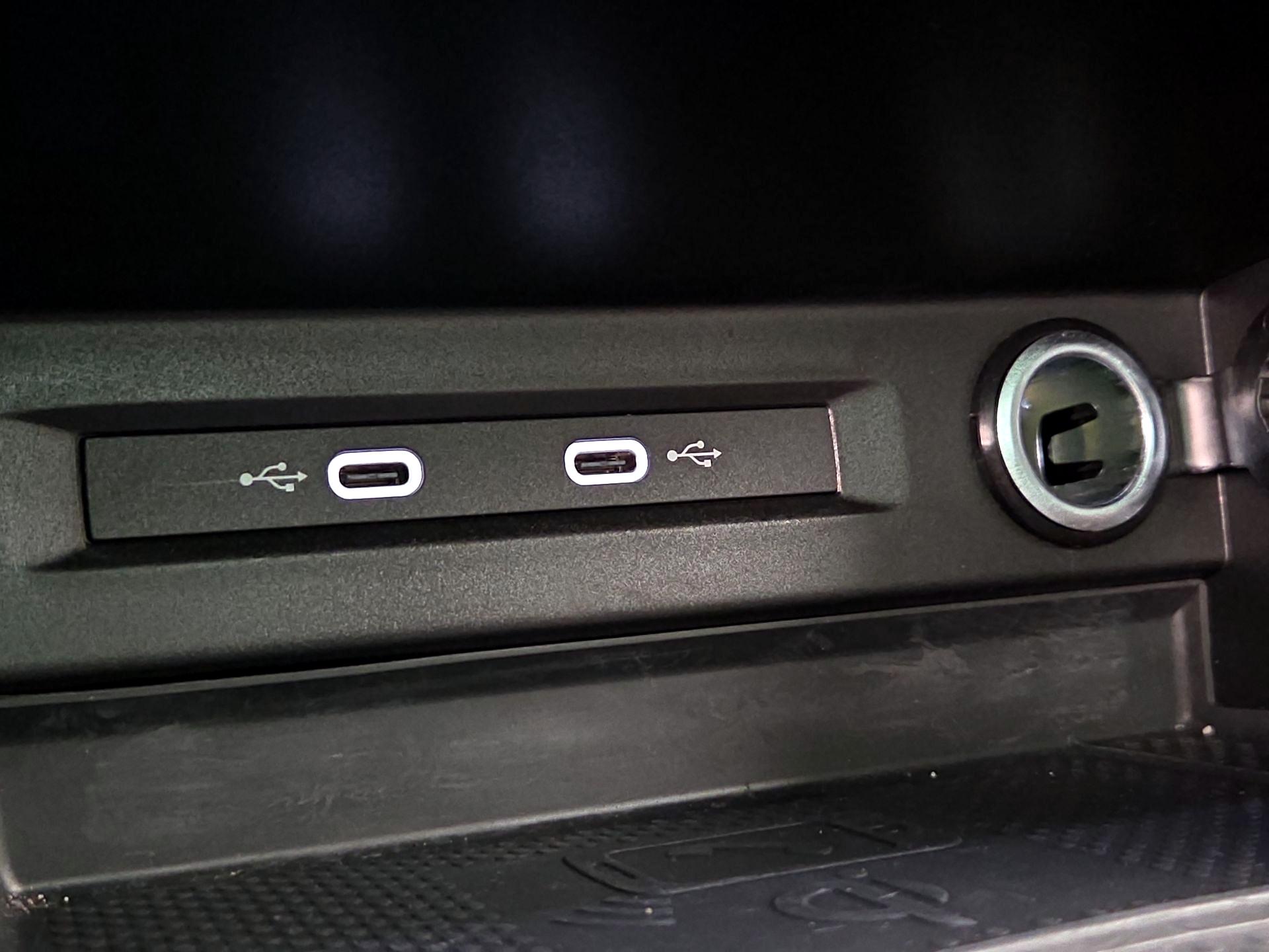 Thumbnail: 2023 Volkswagen Tiguan - 18