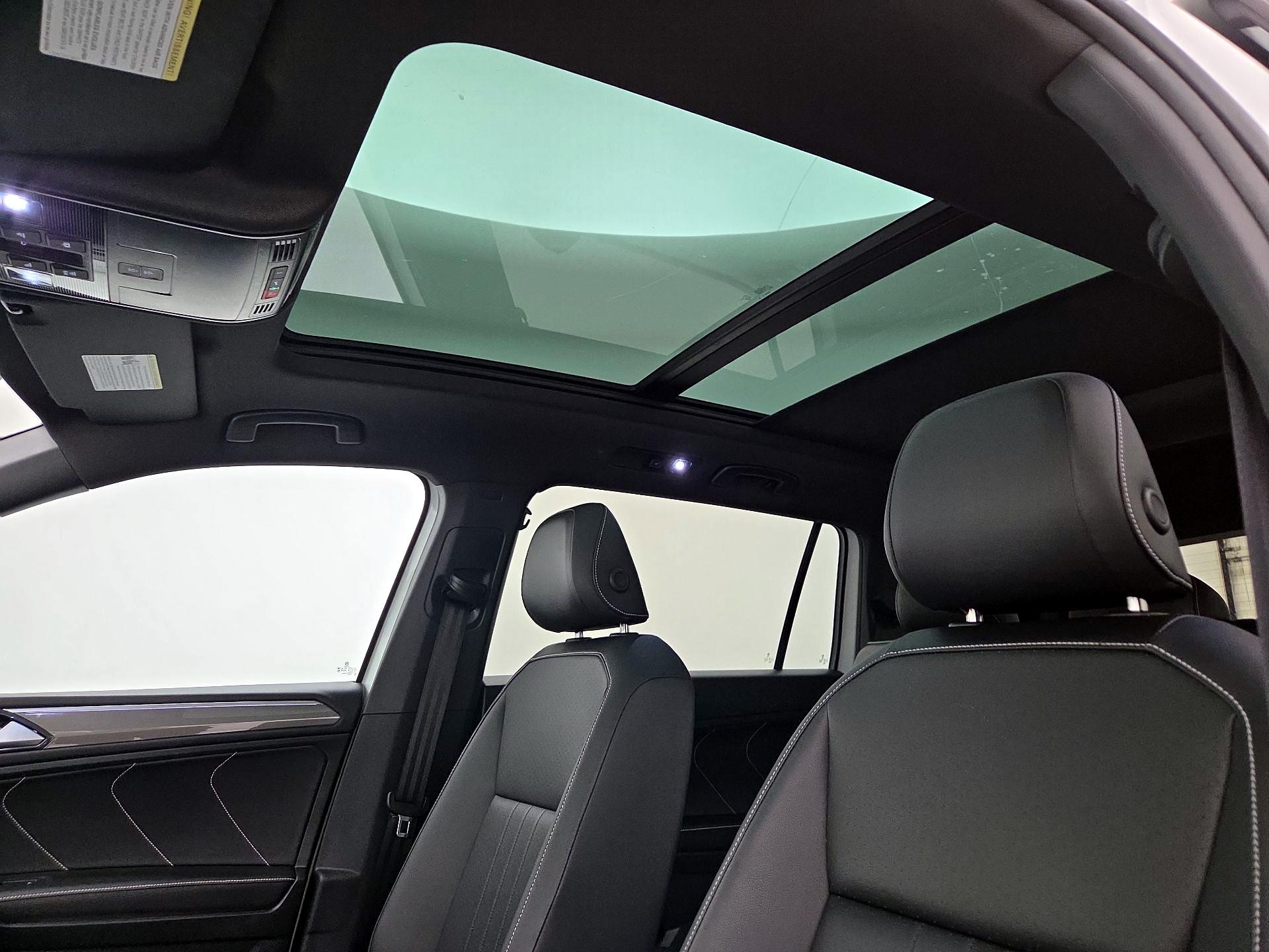 Thumbnail: 2023 Volkswagen Tiguan - 19