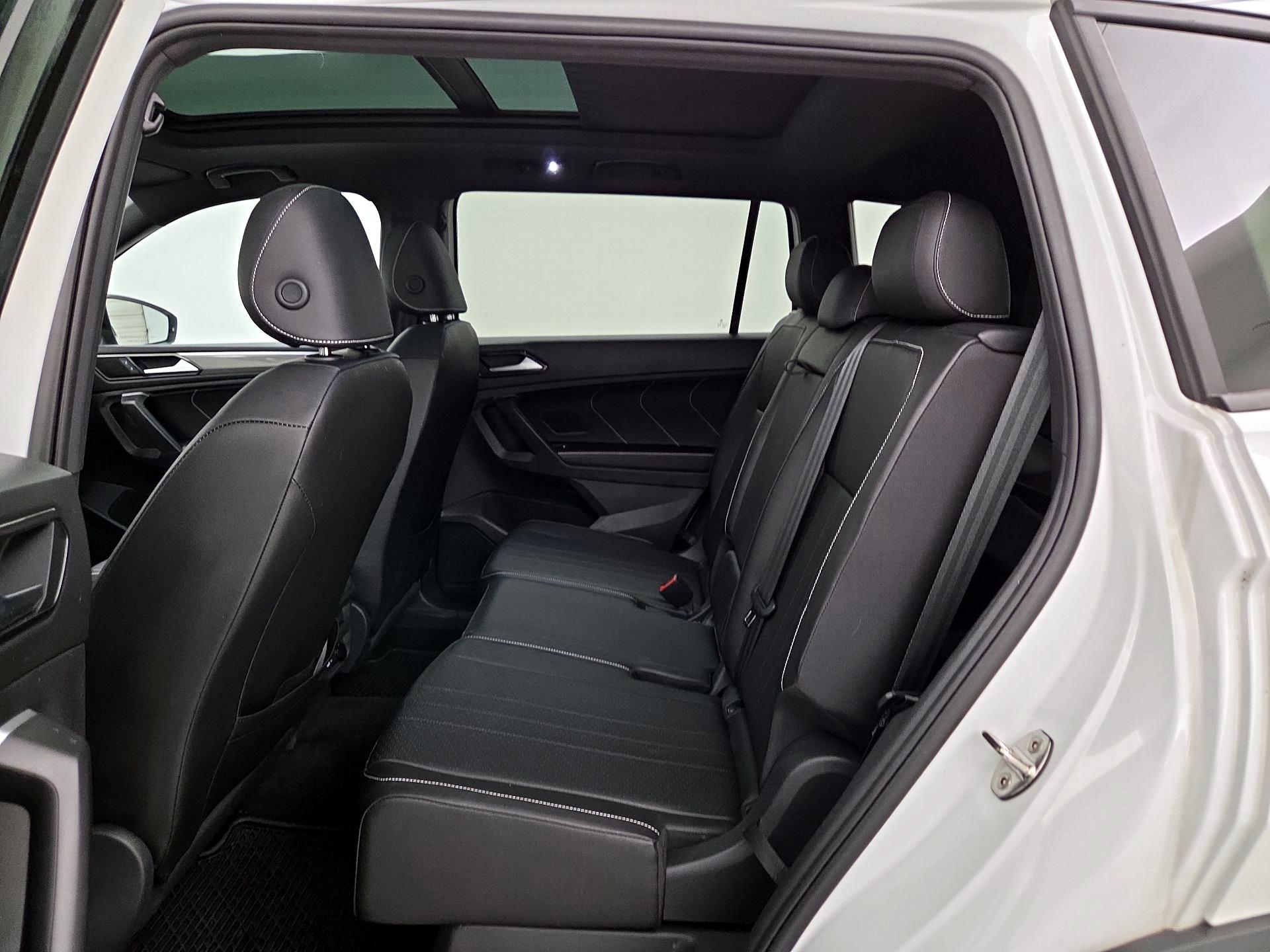 Thumbnail: 2023 Volkswagen Tiguan - 20