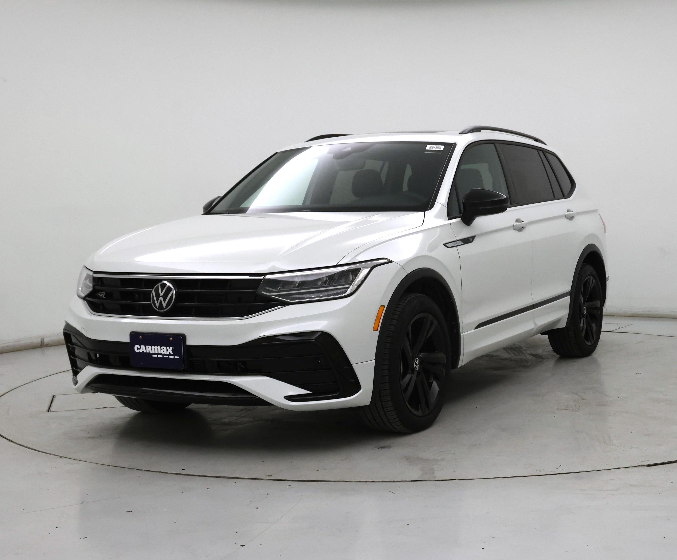 Thumbnail: 2023 Volkswagen Tiguan - 4