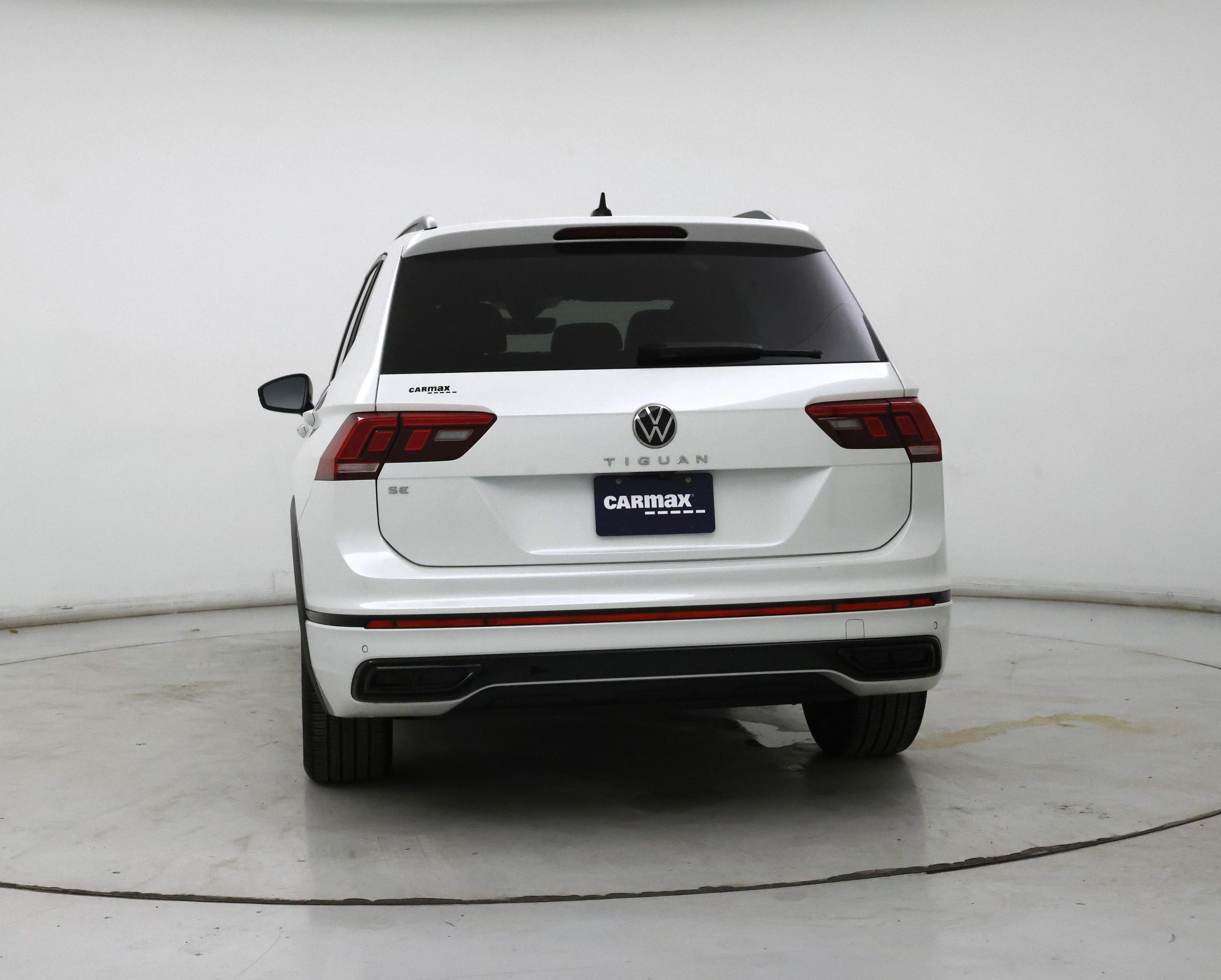 Thumbnail: 2023 Volkswagen Tiguan - 6