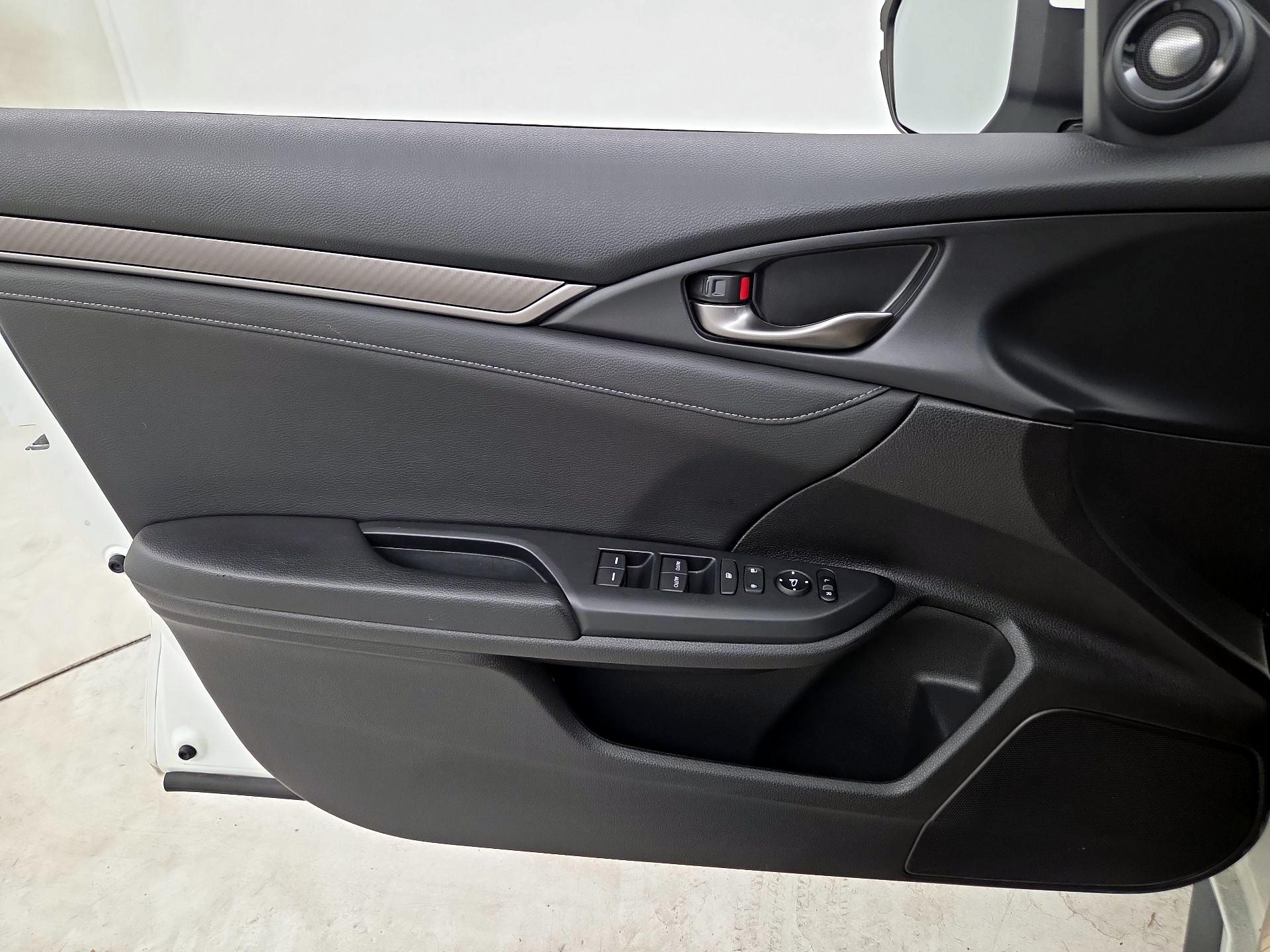 Thumbnail: 2018 Honda Civic - 12