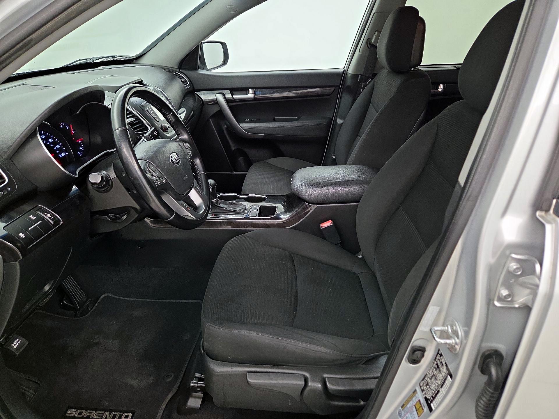 Thumbnail: 2014 Kia Sorento - 11