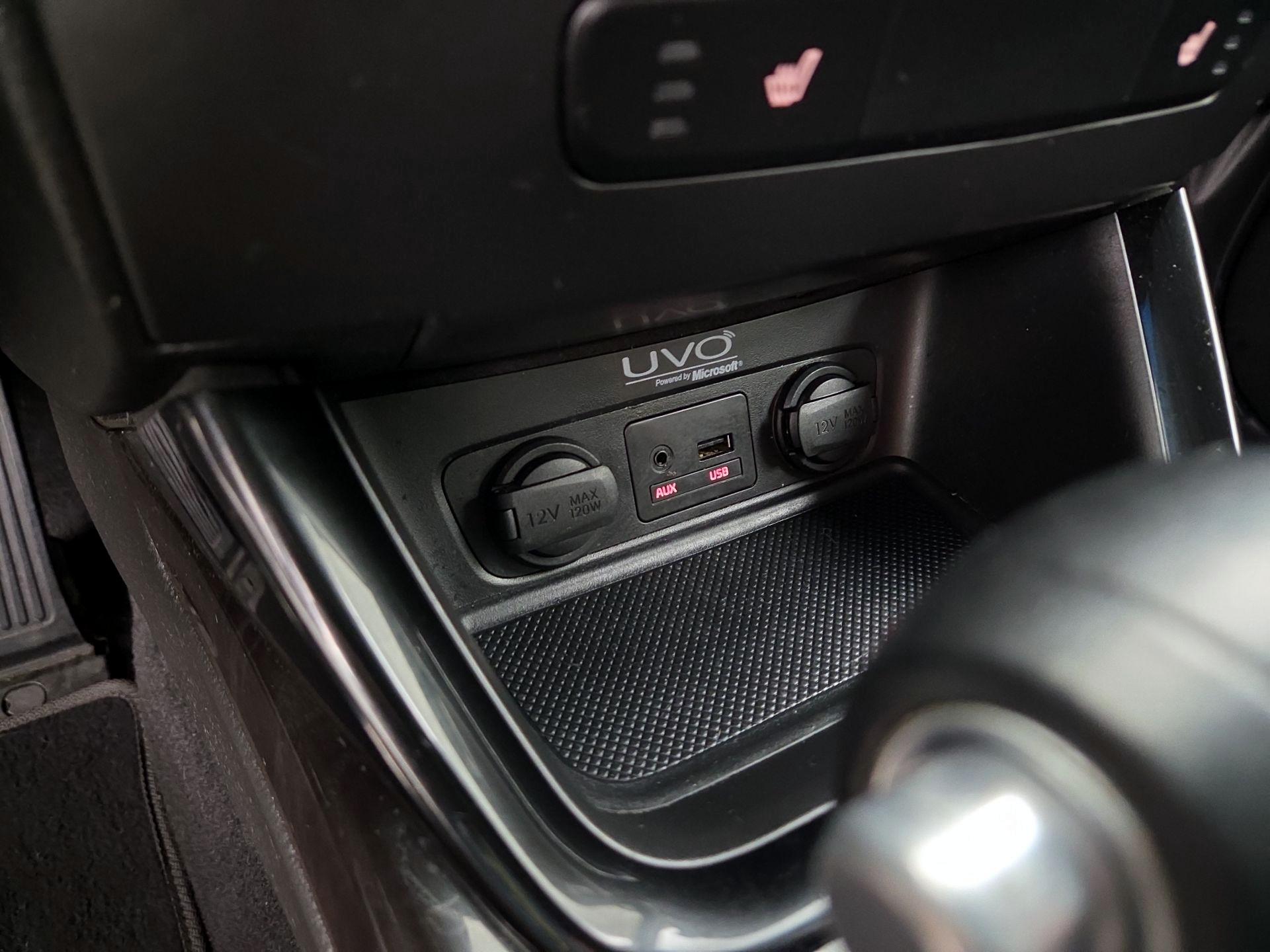 Thumbnail: 2014 Kia Sorento - 18