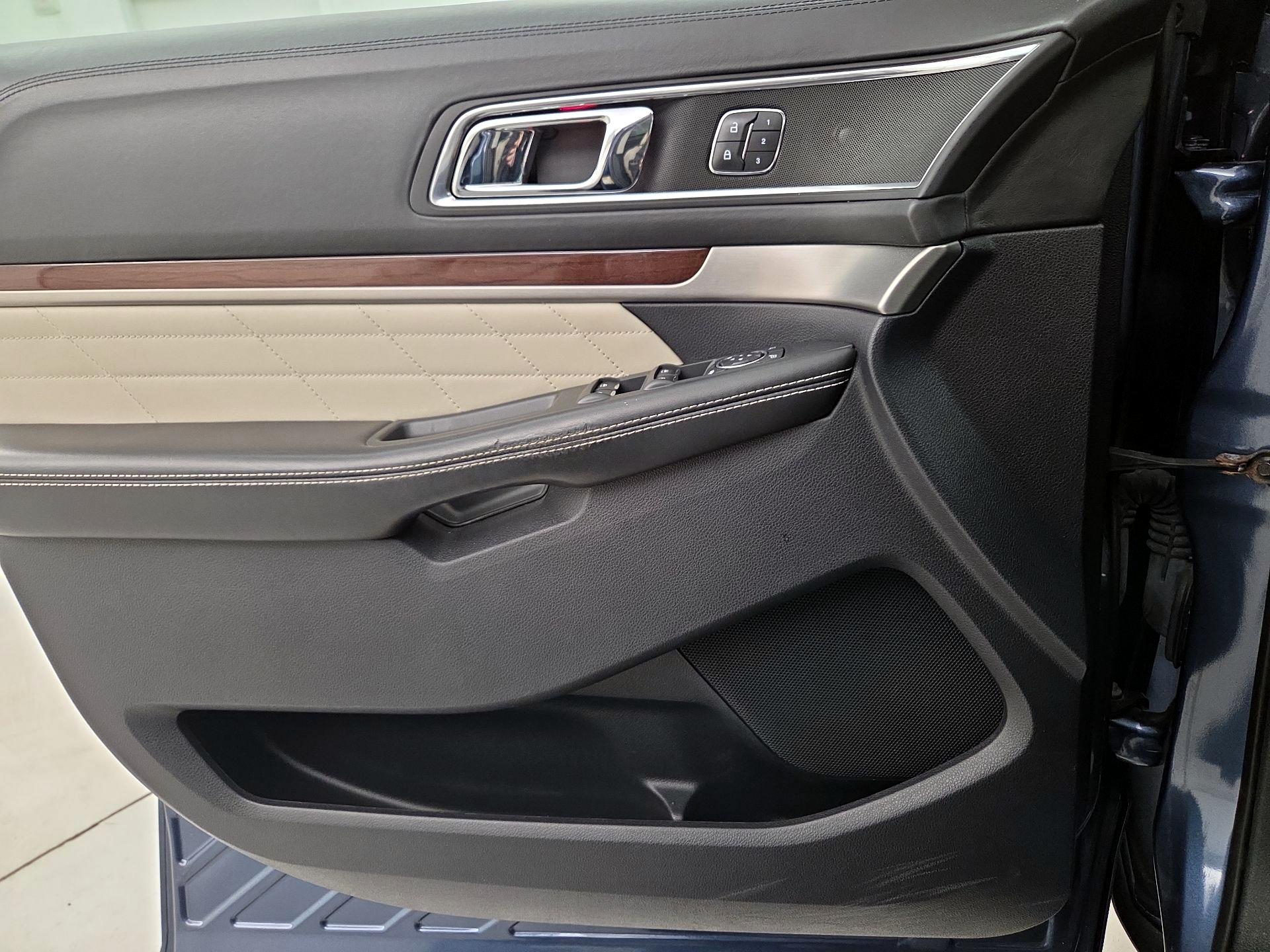 Thumbnail: 2019 Ford Explorer - 12