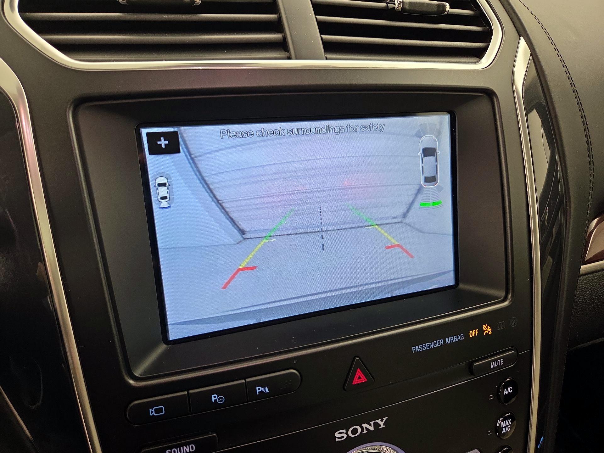 Thumbnail: 2019 Ford Explorer - 15