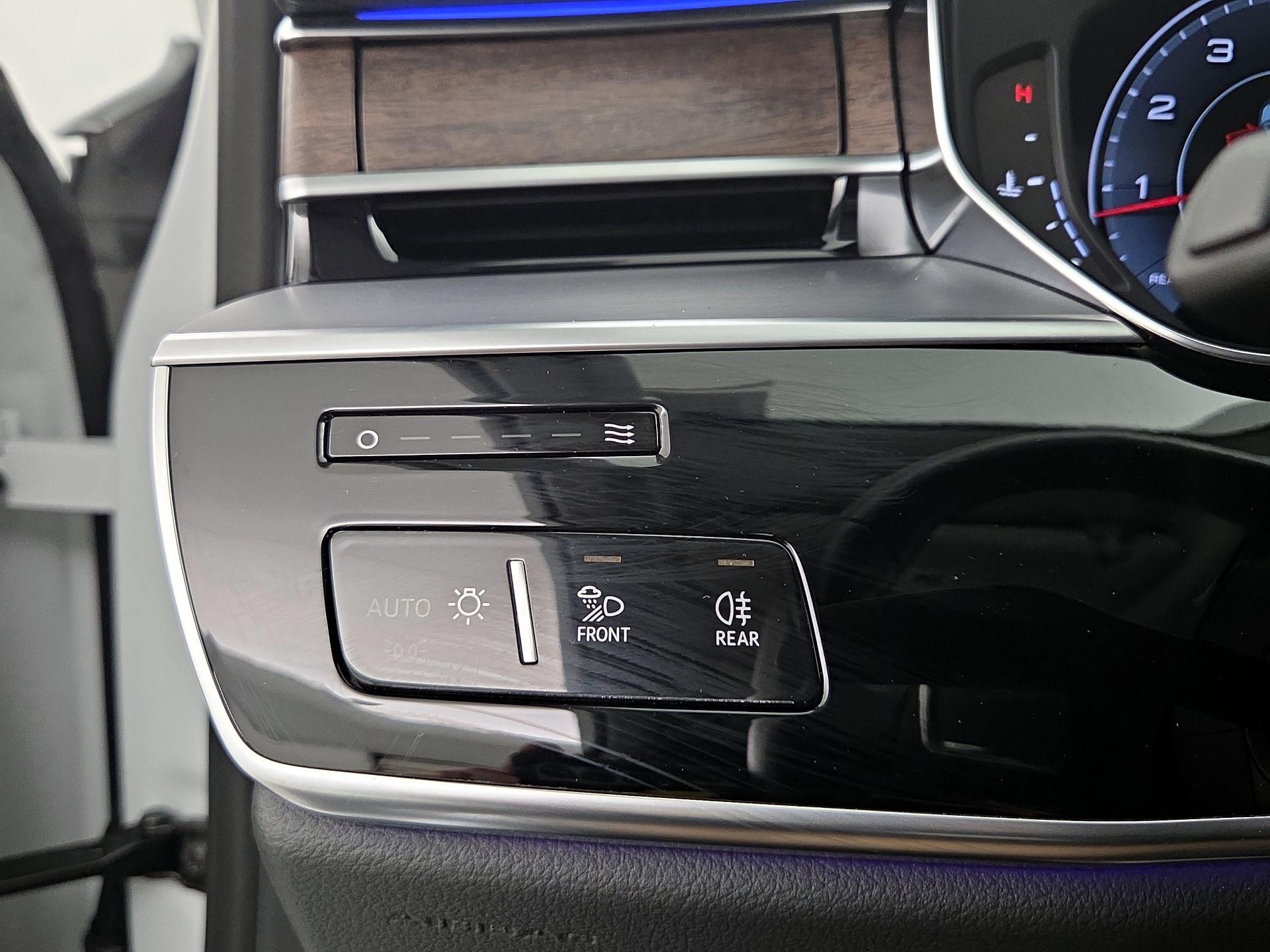 Thumbnail: 2020 Audi A8 - 13