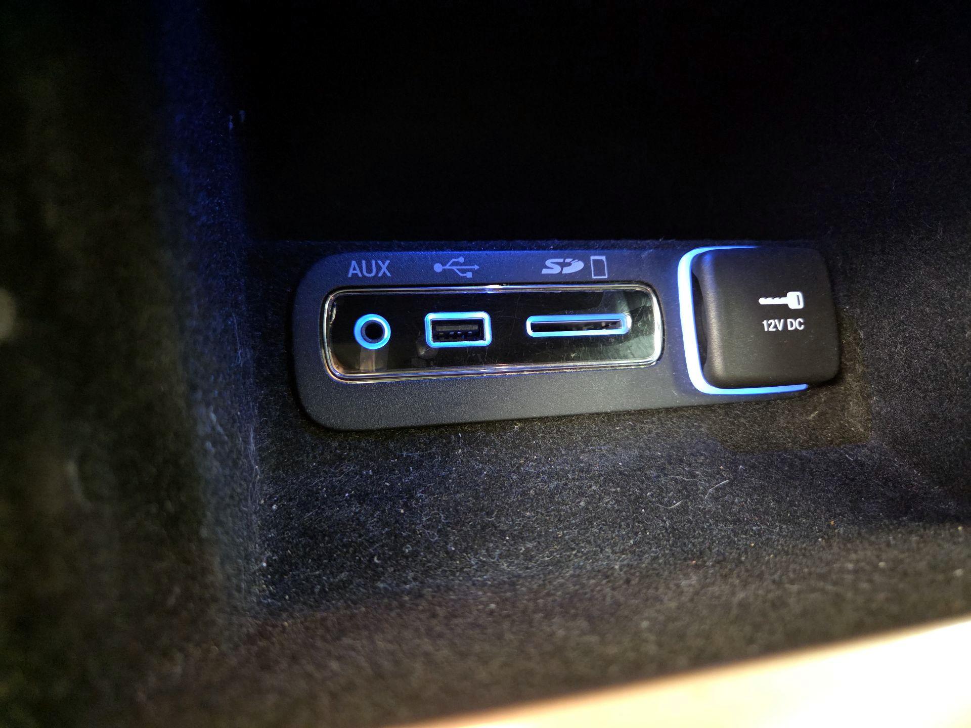 Thumbnail: 2017 Jeep Grand Cherokee - 18