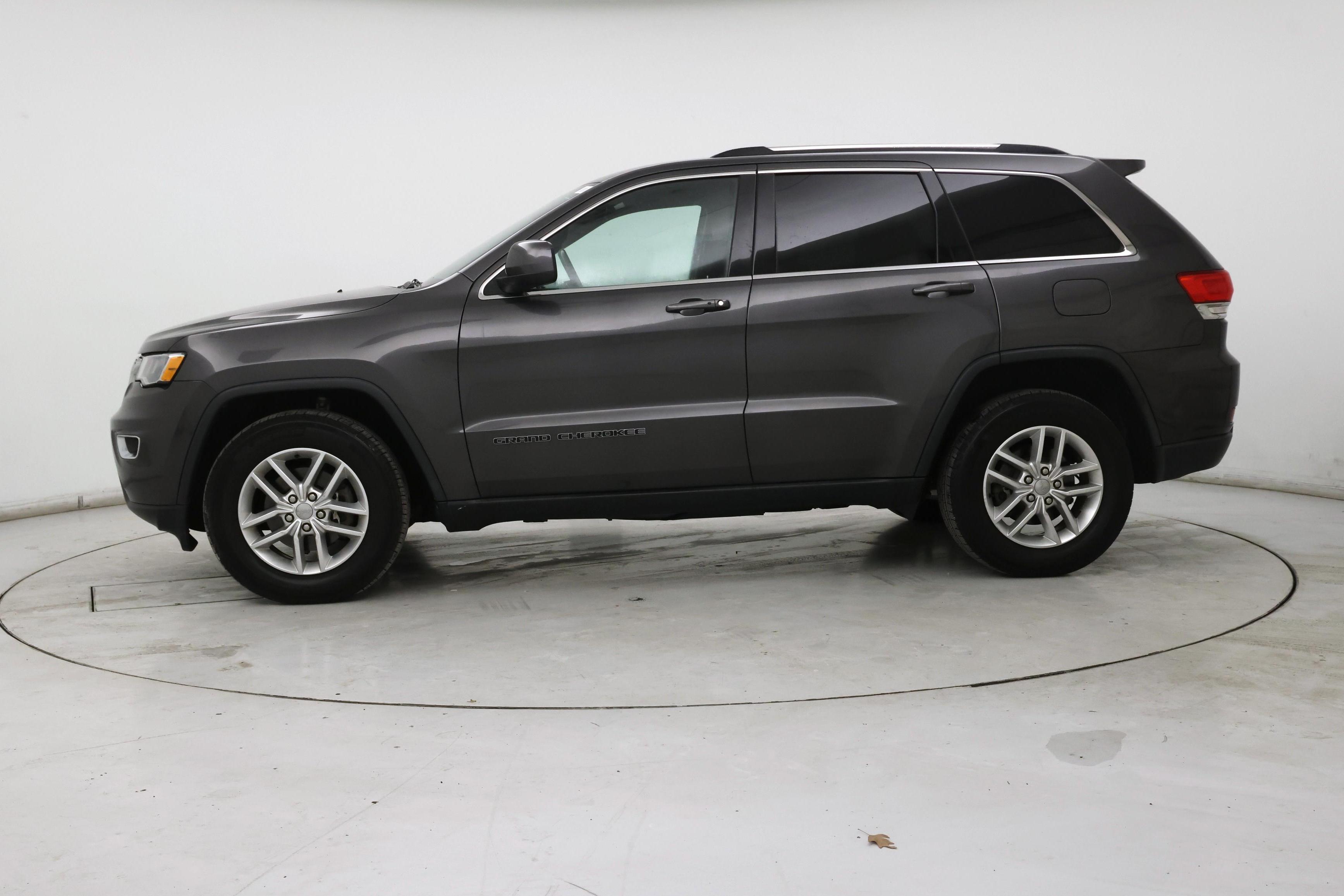 Thumbnail: 2017 Jeep Grand Cherokee - 3