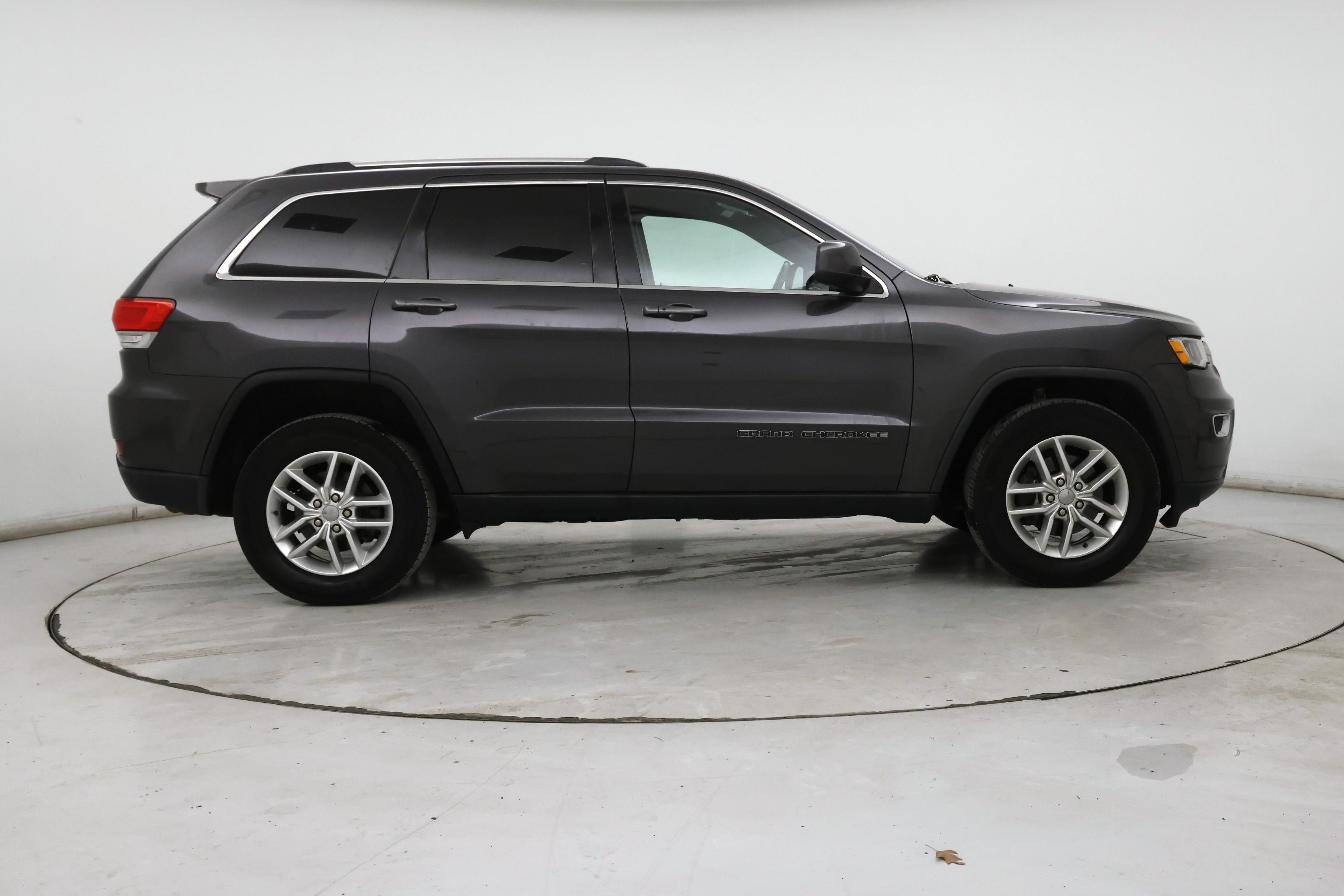 Thumbnail: 2017 Jeep Grand Cherokee - 7