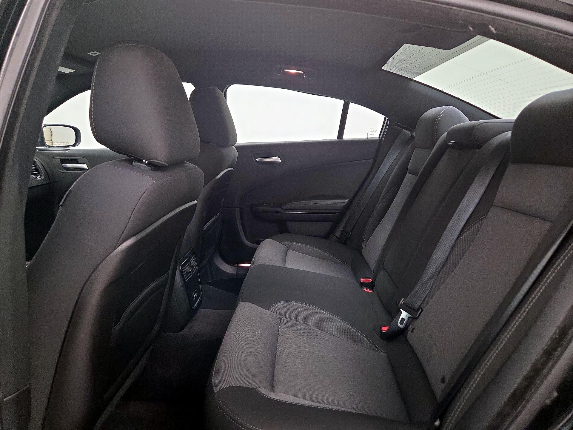 Thumbnail: 2017 Dodge Charger - 18