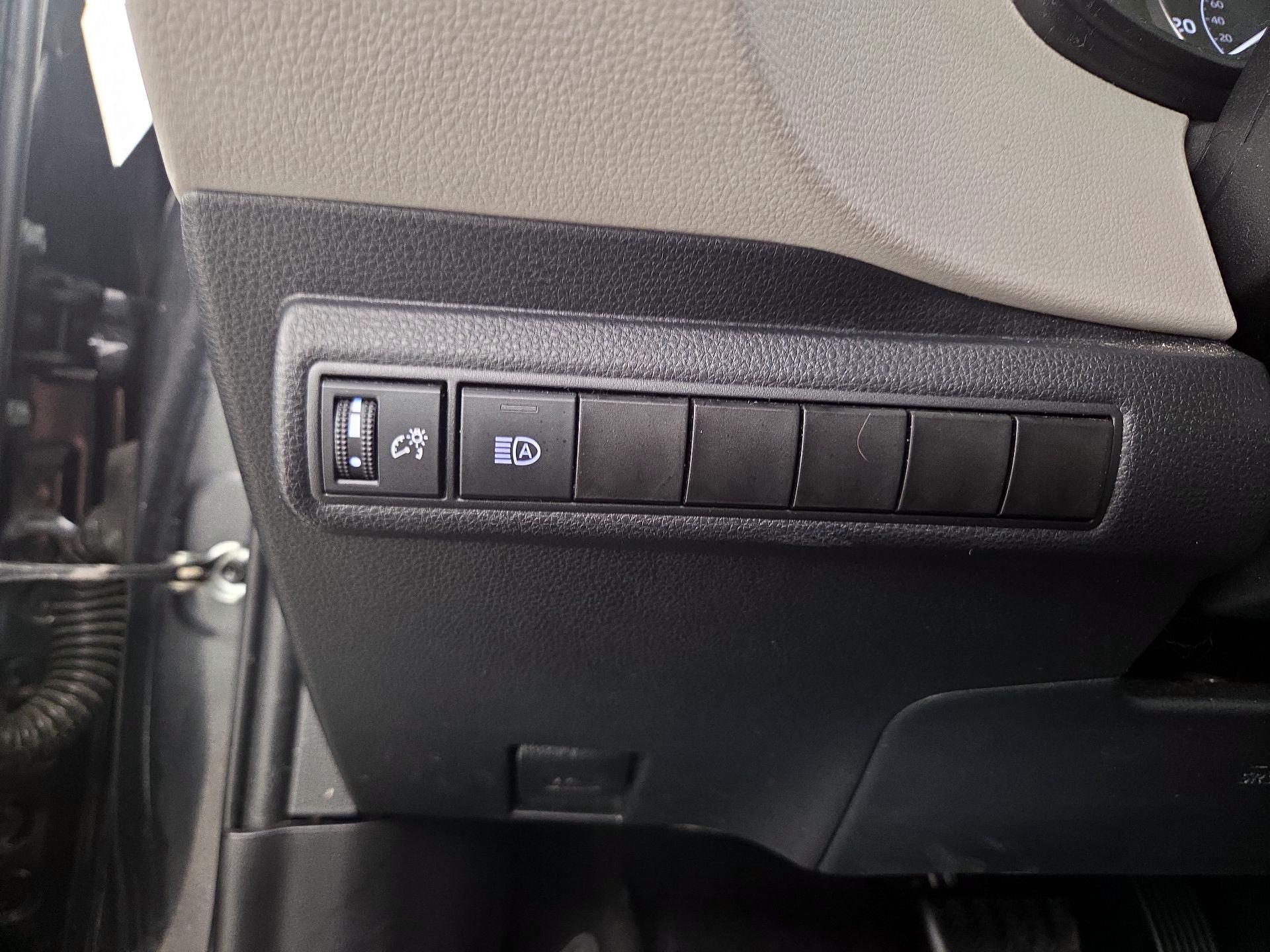 Thumbnail: 2021 Toyota Corolla - 13