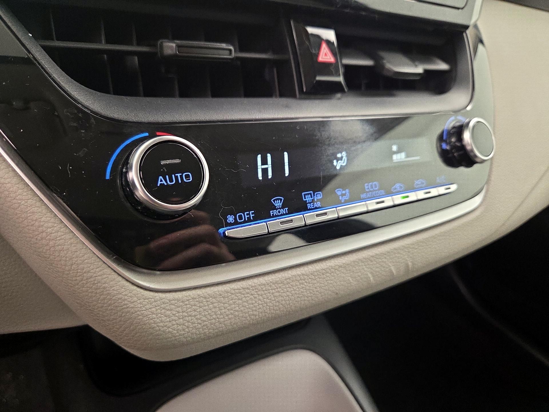 Thumbnail: 2021 Toyota Corolla - 16