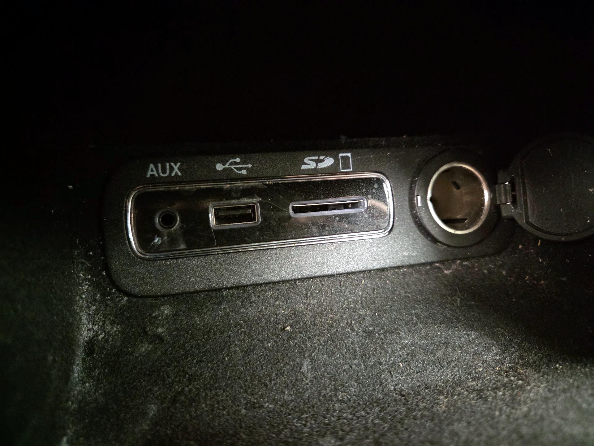 Thumbnail: 2014 Jeep Grand Cherokee - 19