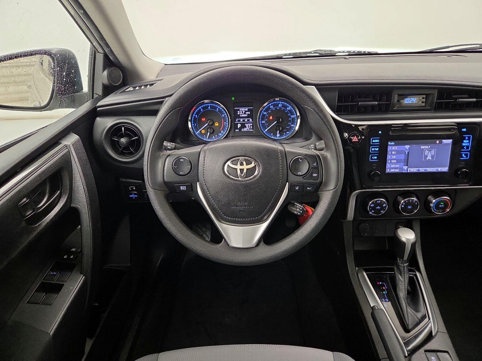 Thumbnail: 2018 Toyota Corolla - 10