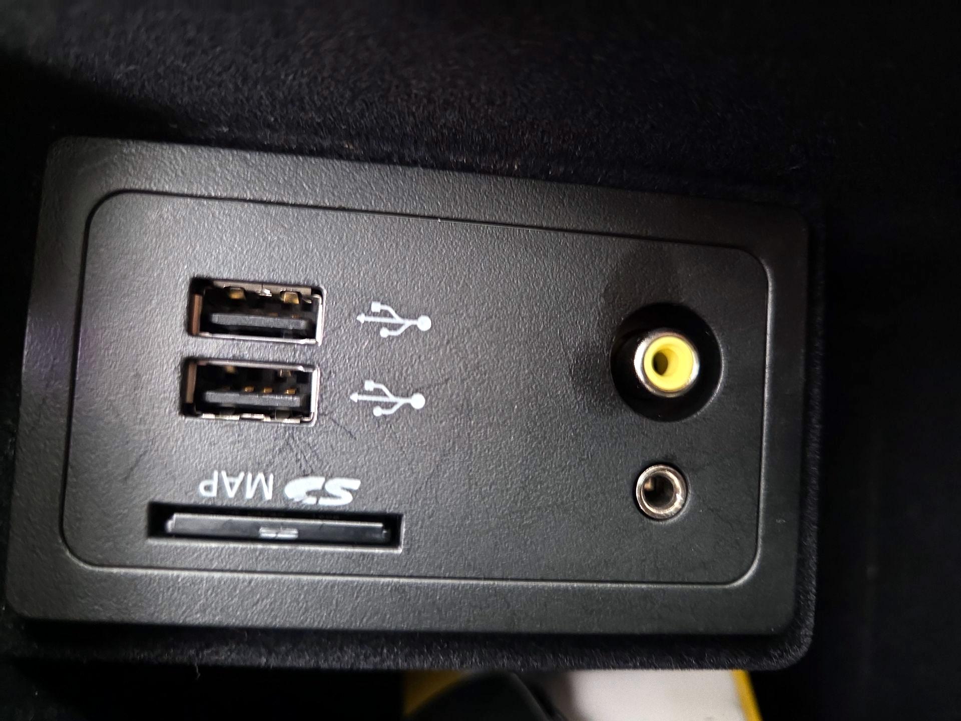 Thumbnail: 2017 INFINITI Q50 - 19