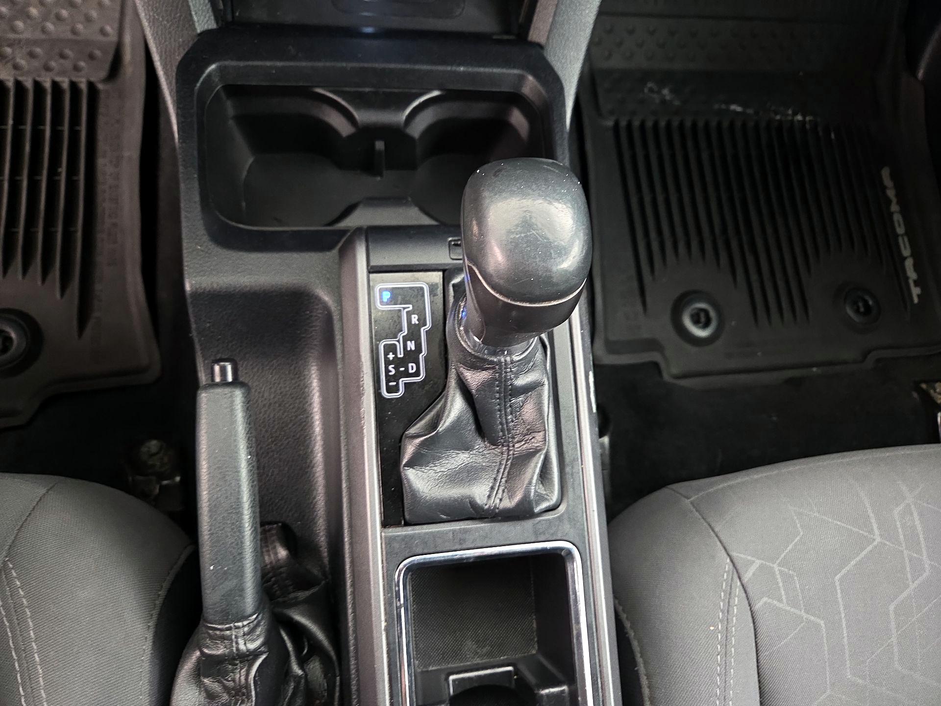 Thumbnail: 2019 Toyota Tacoma - 17