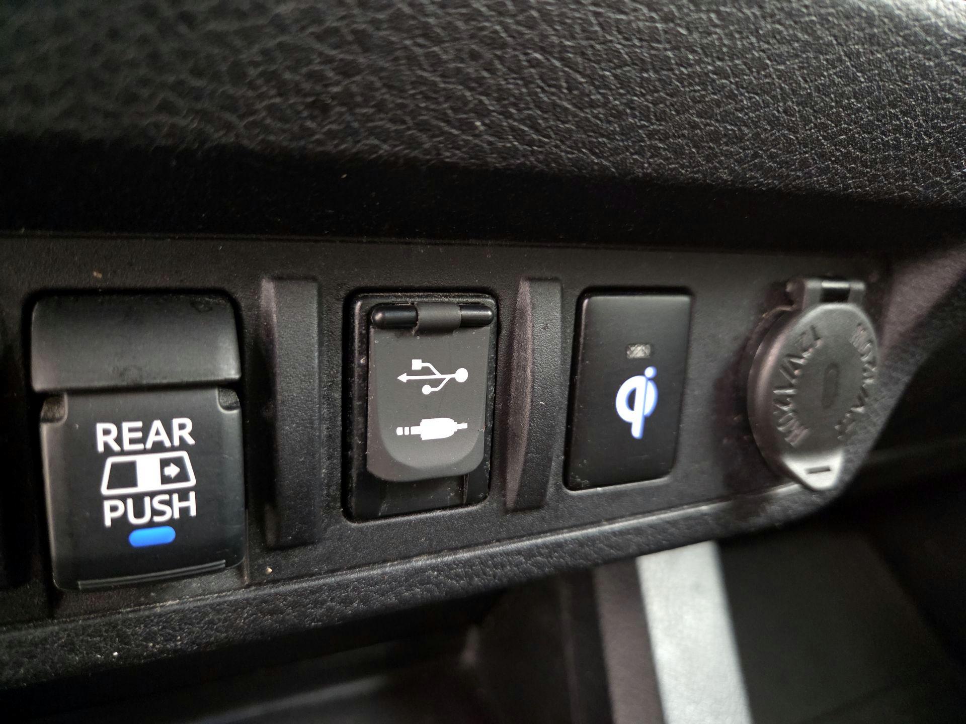 Thumbnail: 2019 Toyota Tacoma - 18