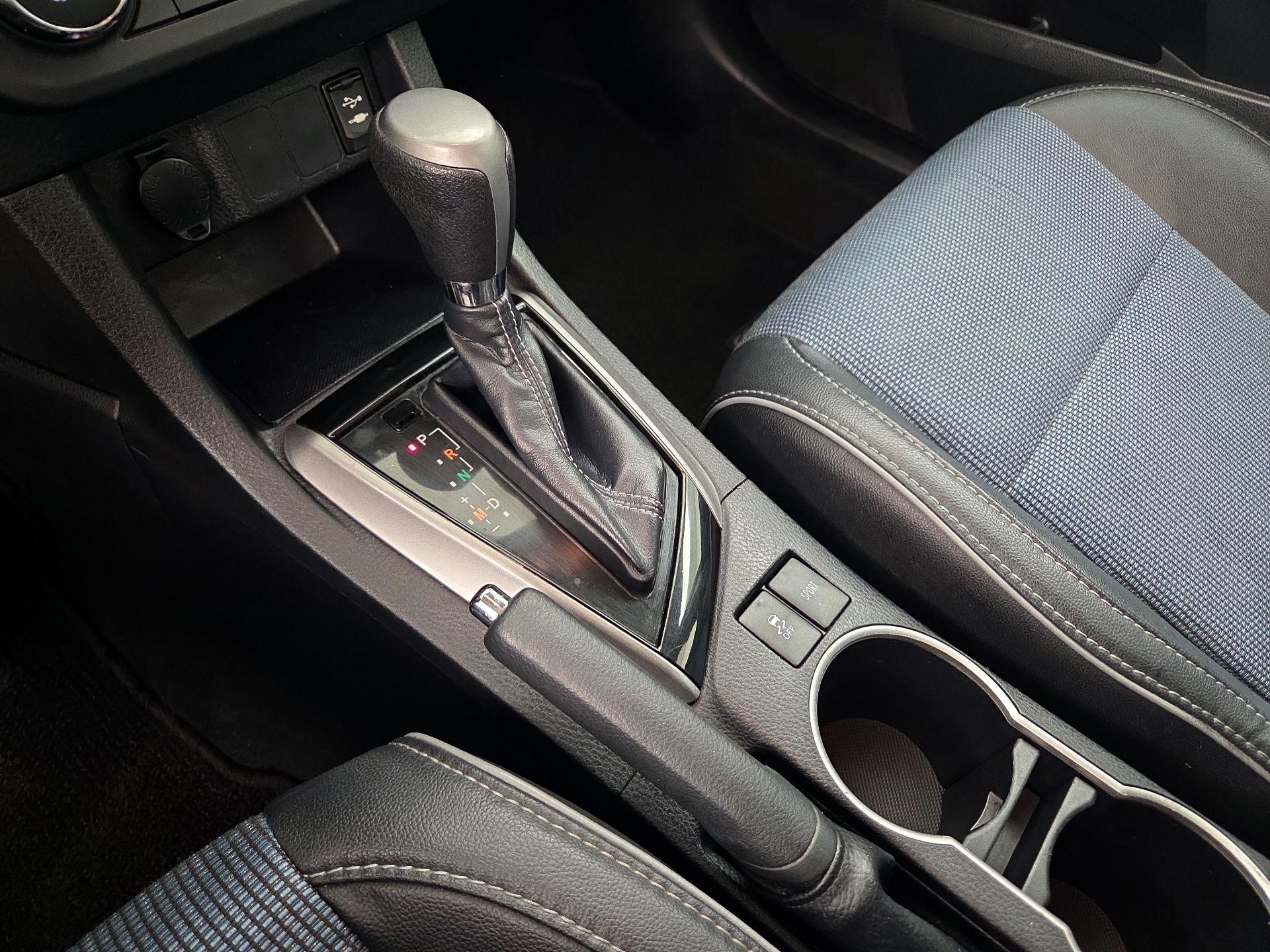 Thumbnail: 2014 Toyota Corolla - 17