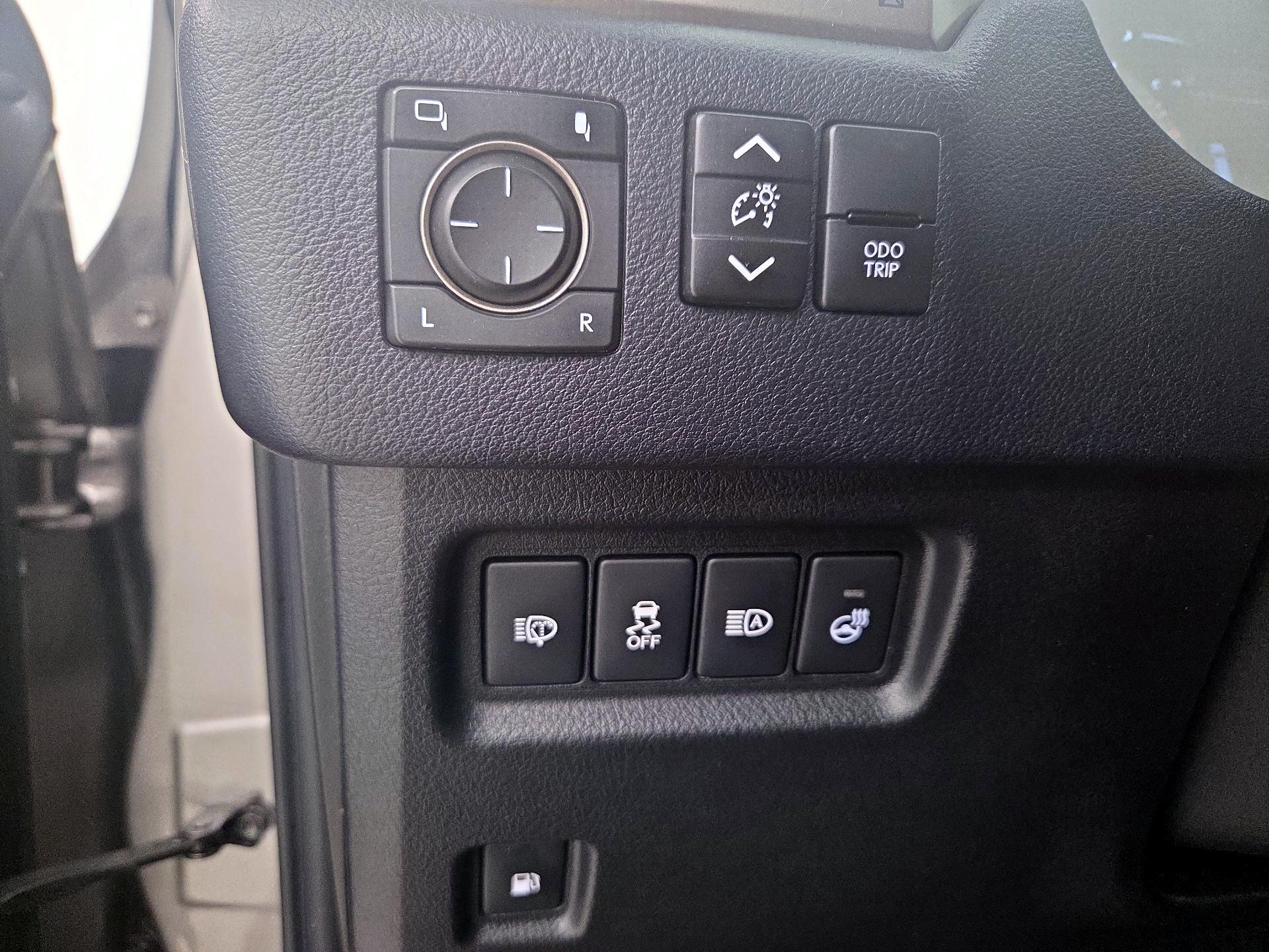 Thumbnail: 2021 Lexus GX - 13