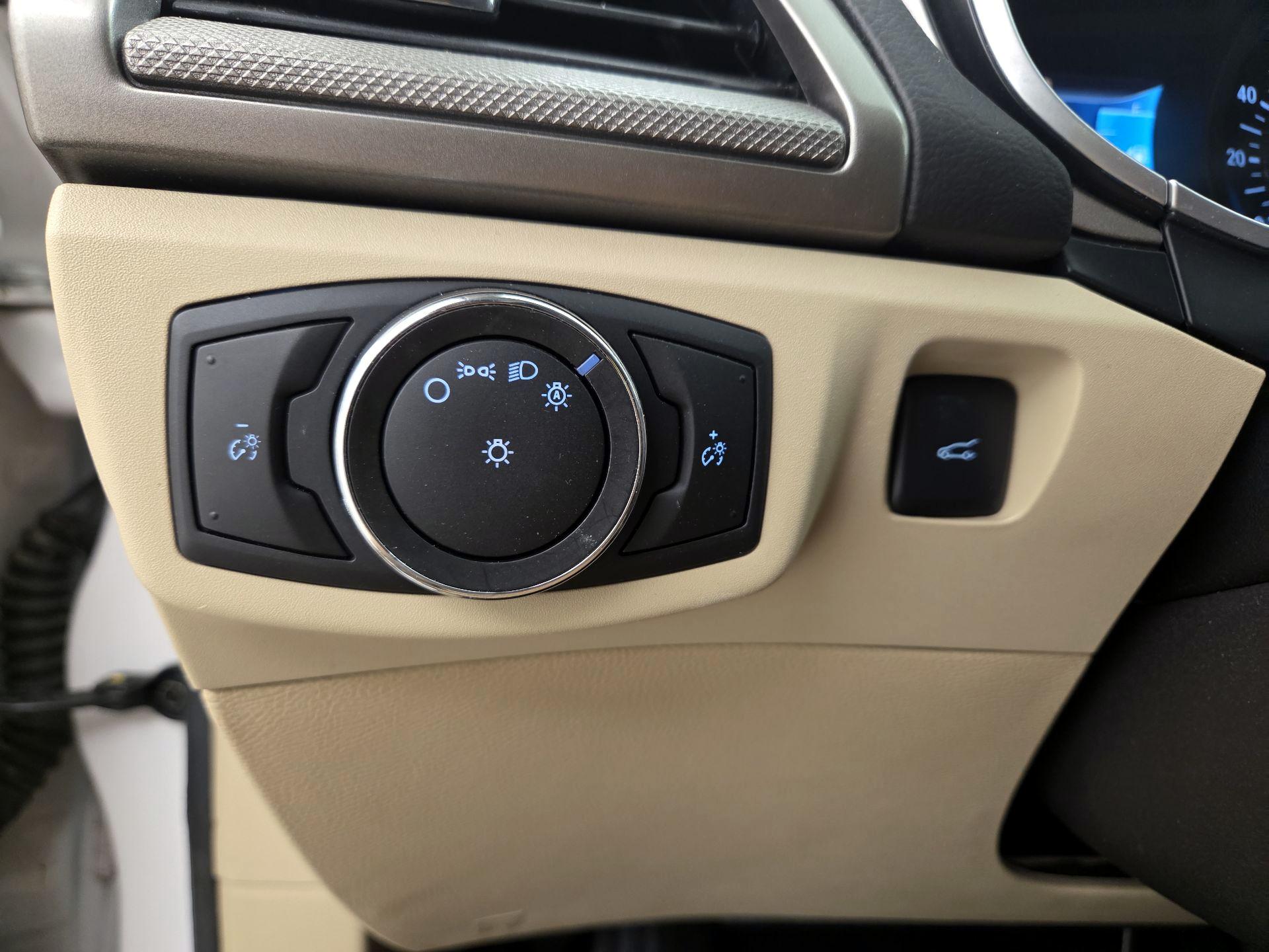 Thumbnail: 2016 Ford Fusion - 13