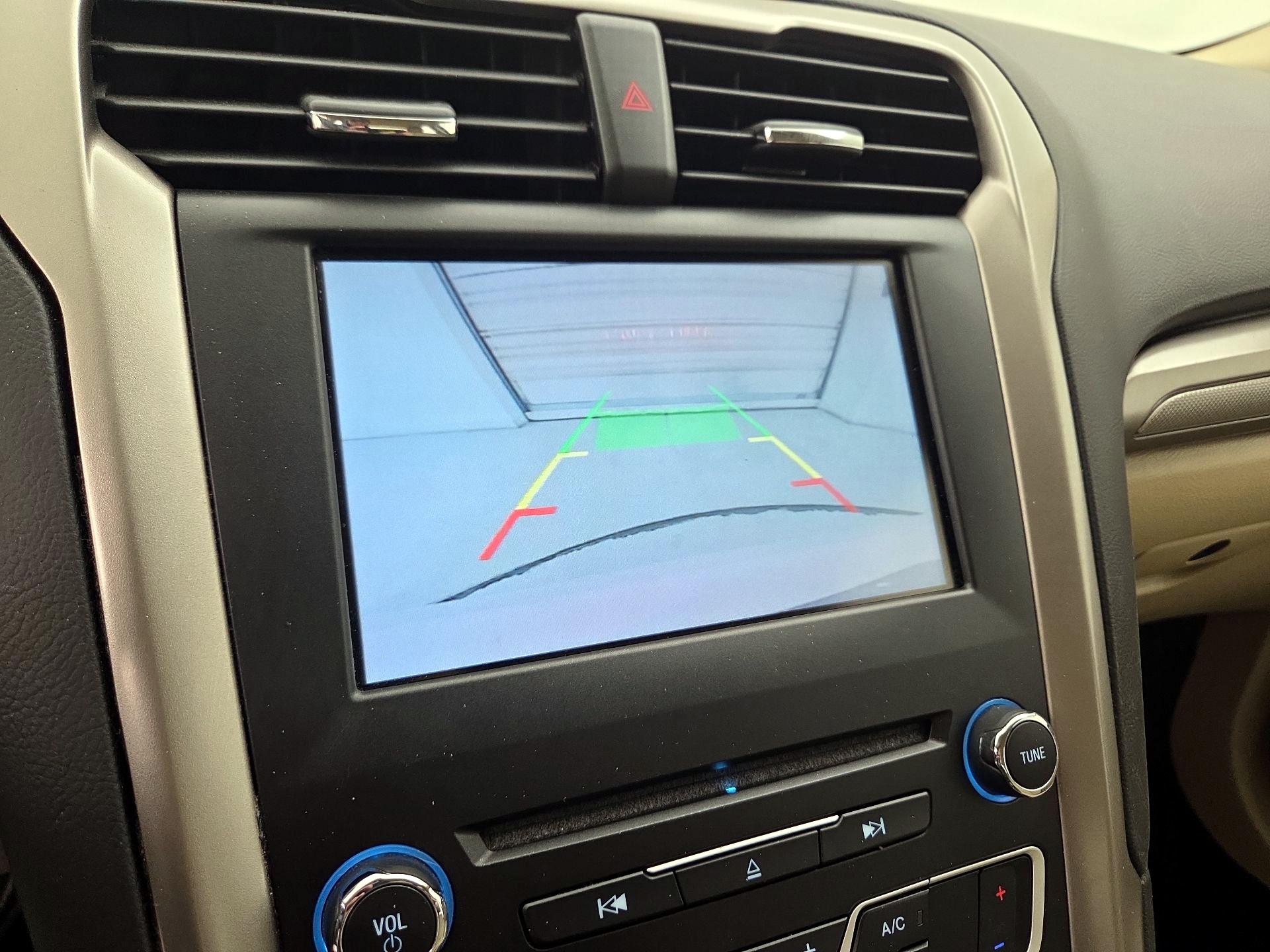 Thumbnail: 2016 Ford Fusion - 14