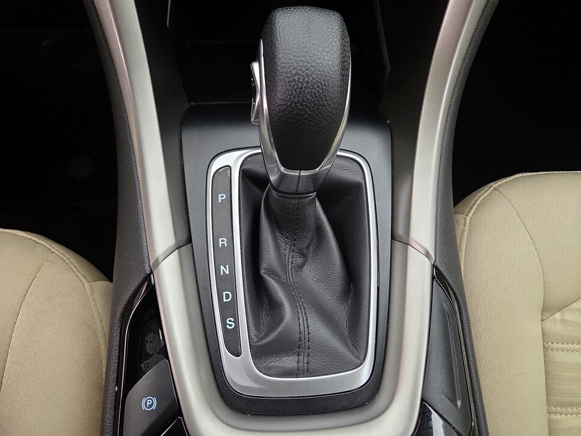 Thumbnail: 2016 Ford Fusion - 17