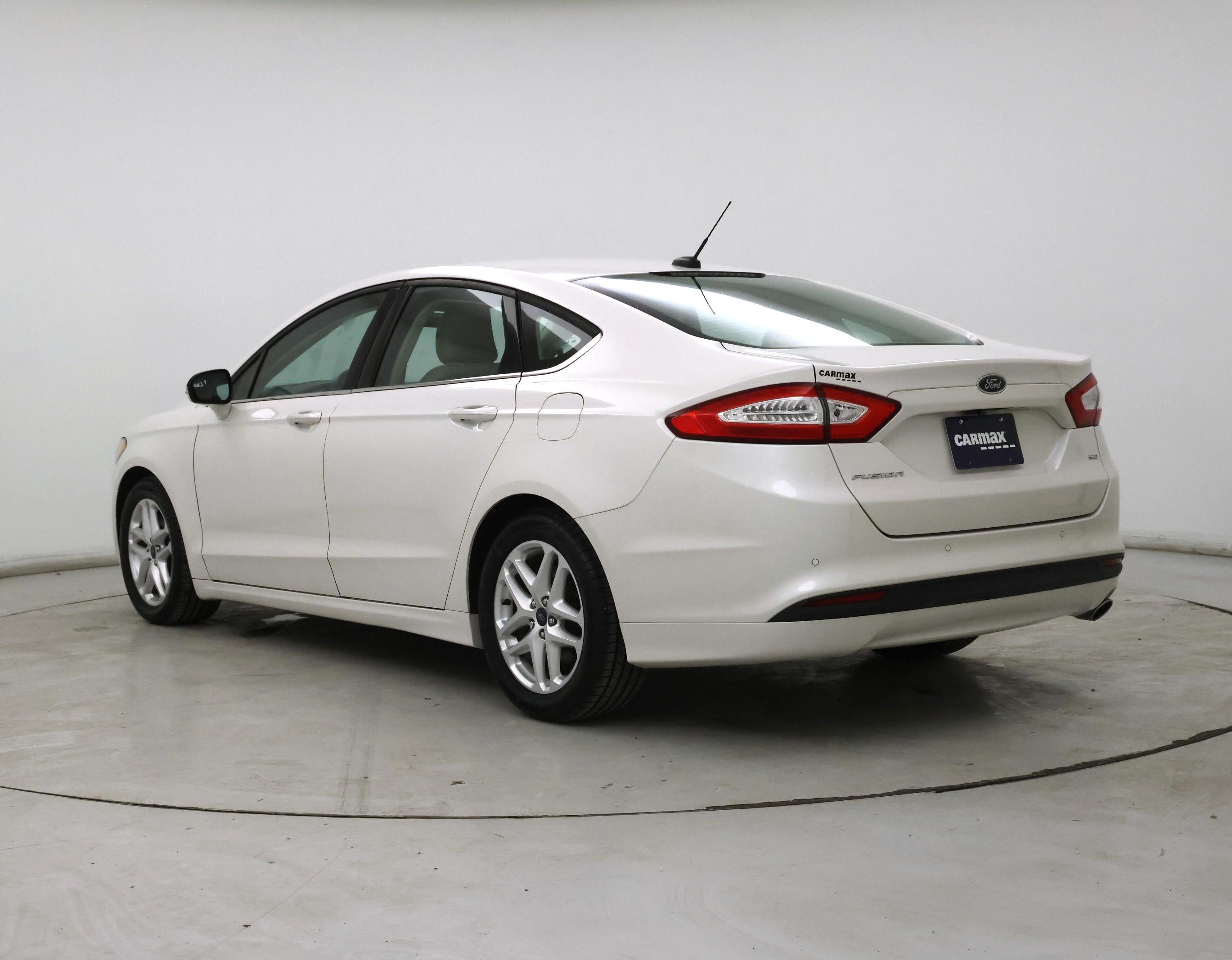 Thumbnail: 2016 Ford Fusion - 2